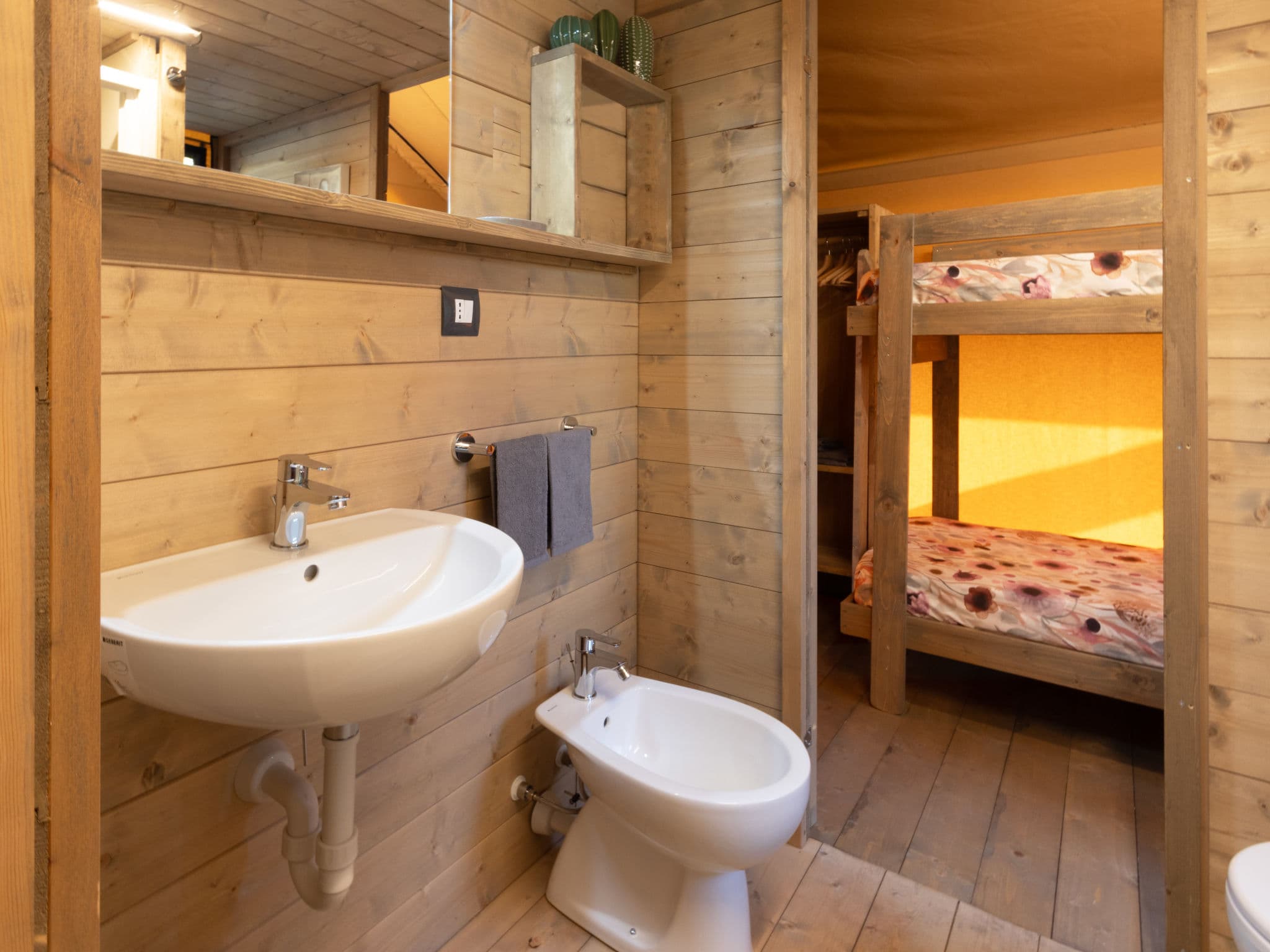 Bathroom / Wellness