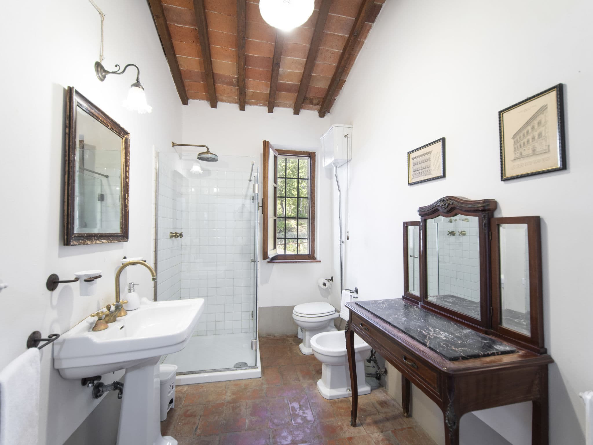 Bathroom / Wellness