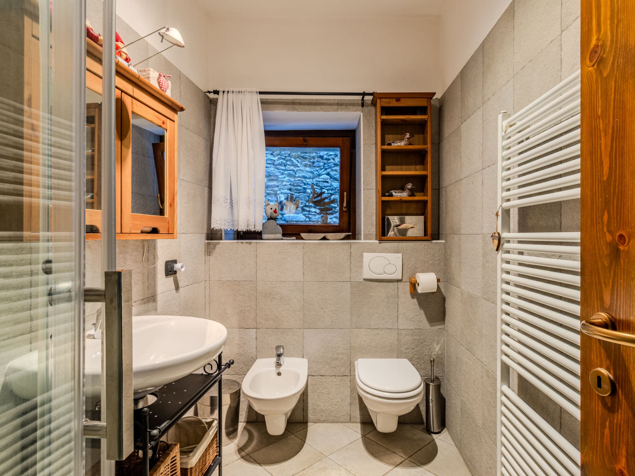 Bathroom / Wellness