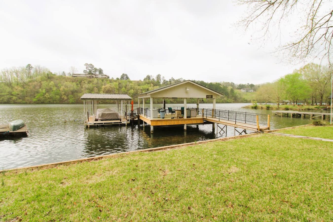 Jax's Lake House