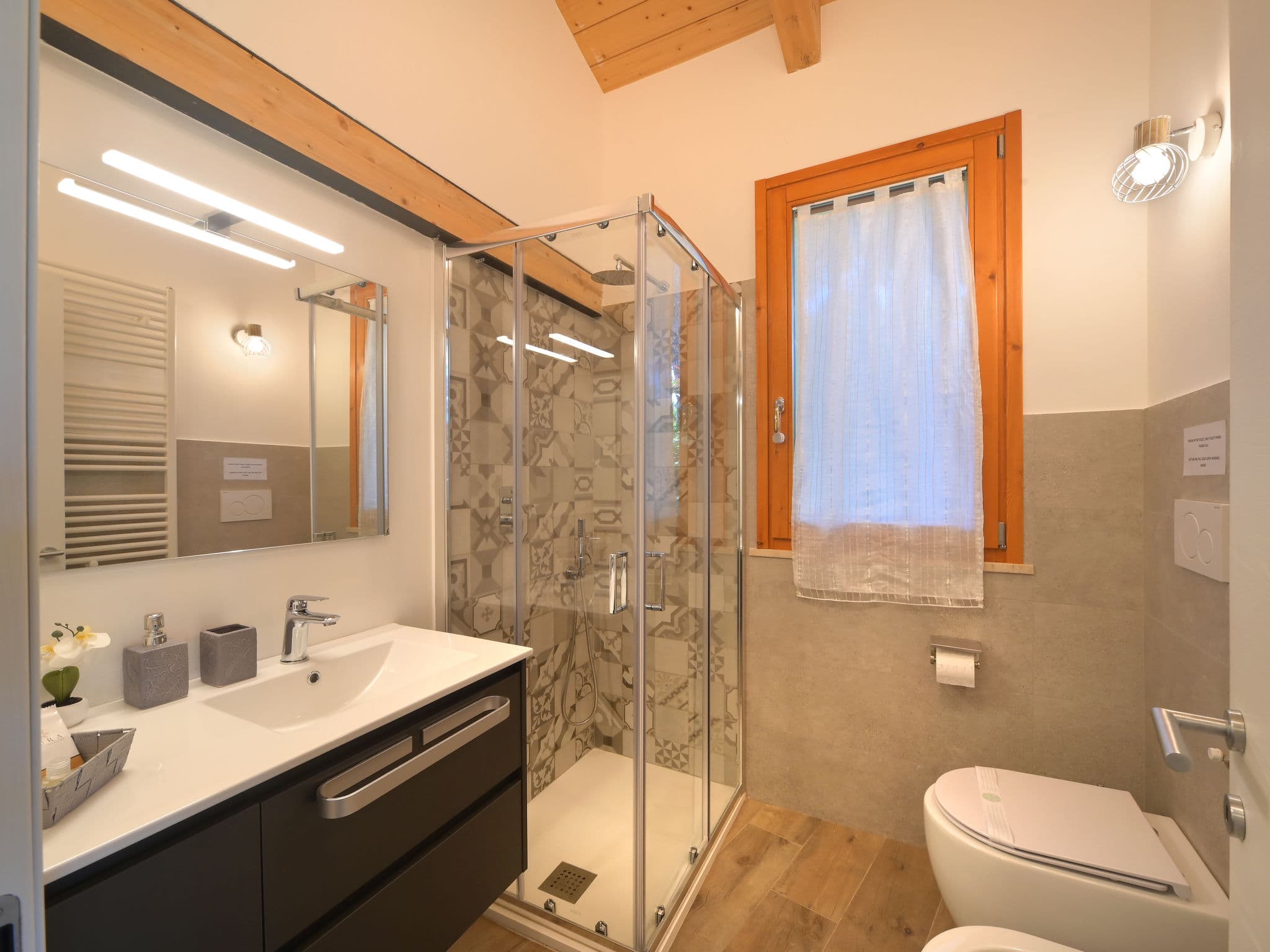 Bathroom / Wellness