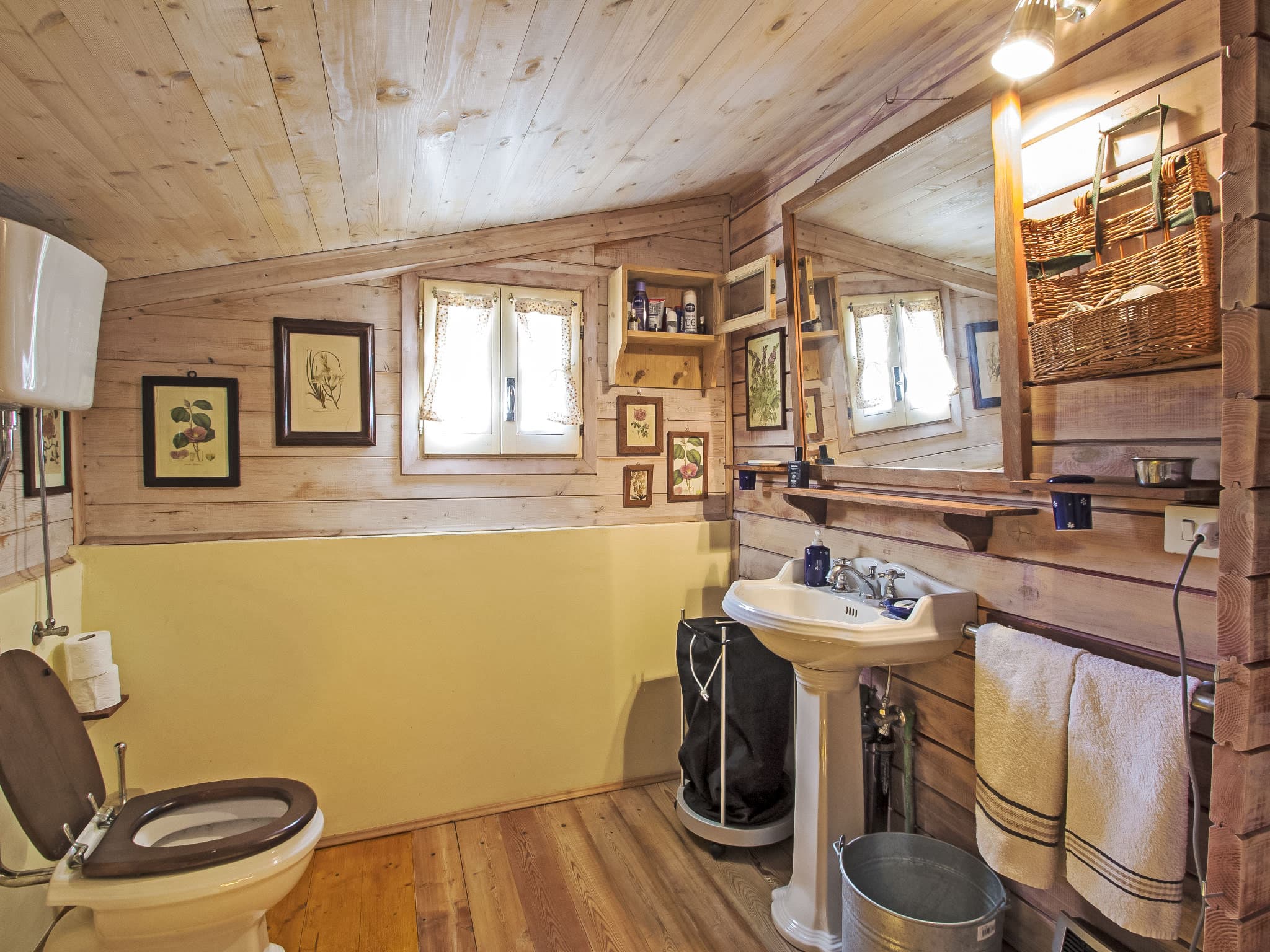 Bathroom / Wellness