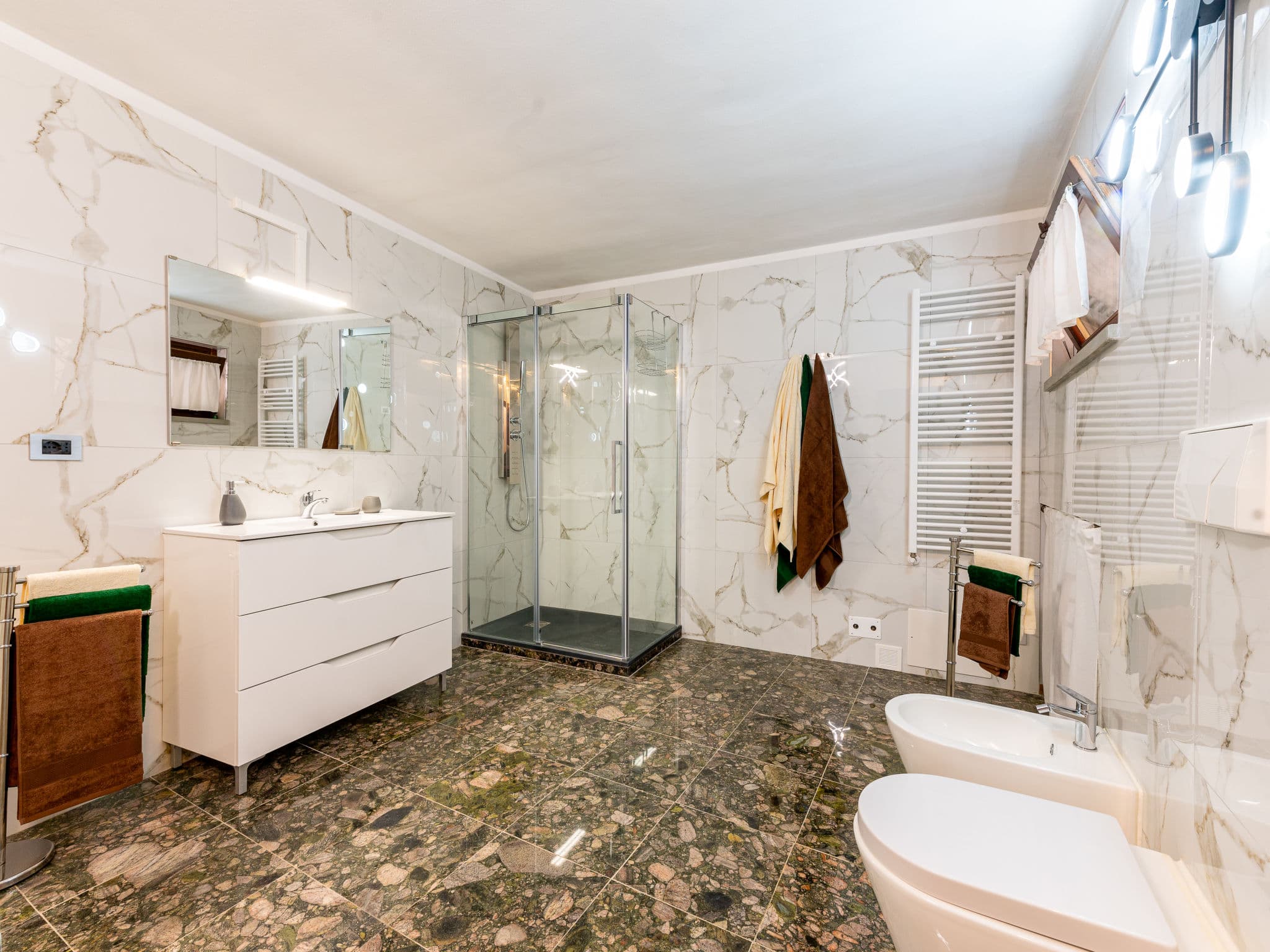 Bathroom / Wellness