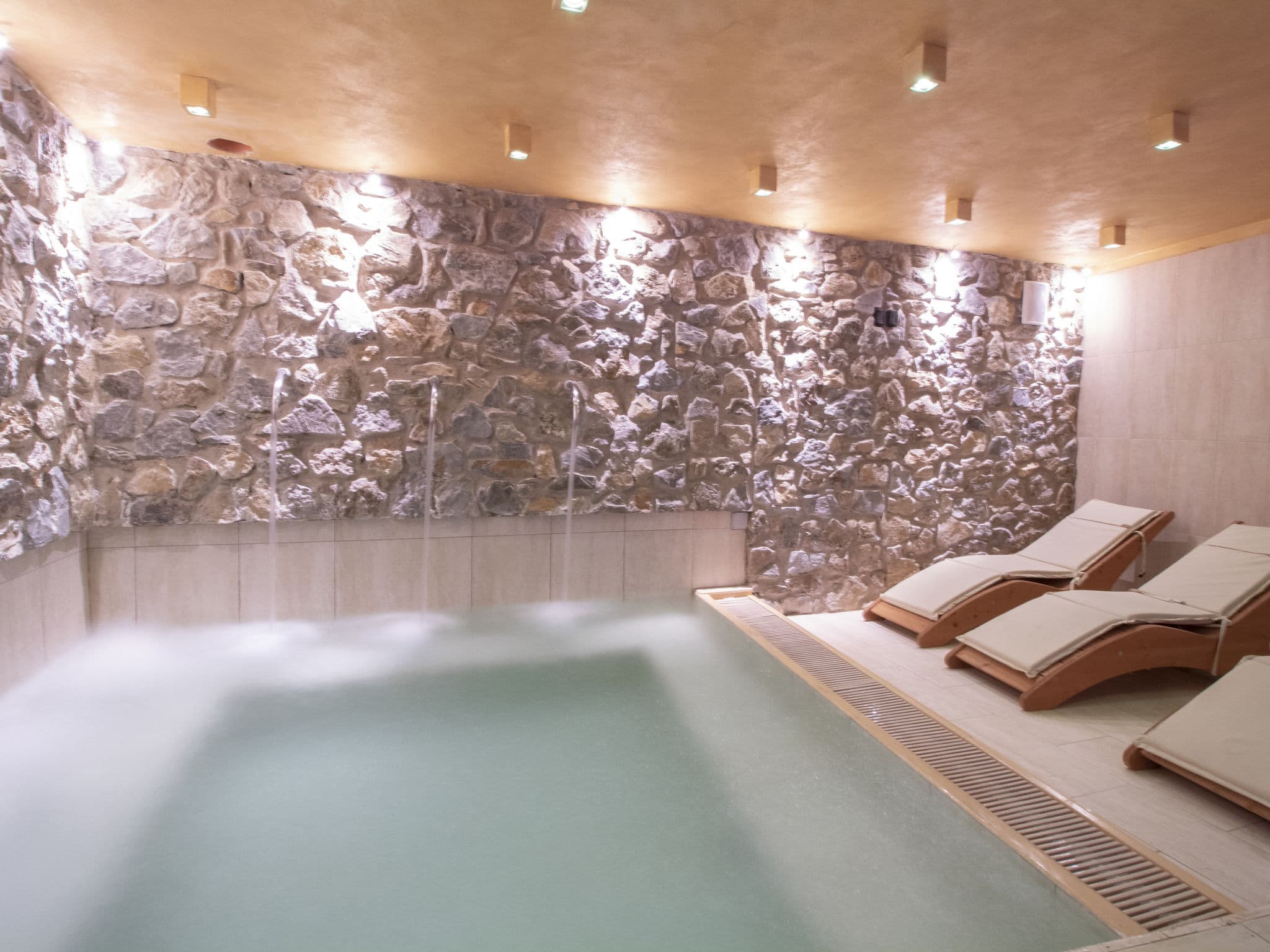 Pool Indoor