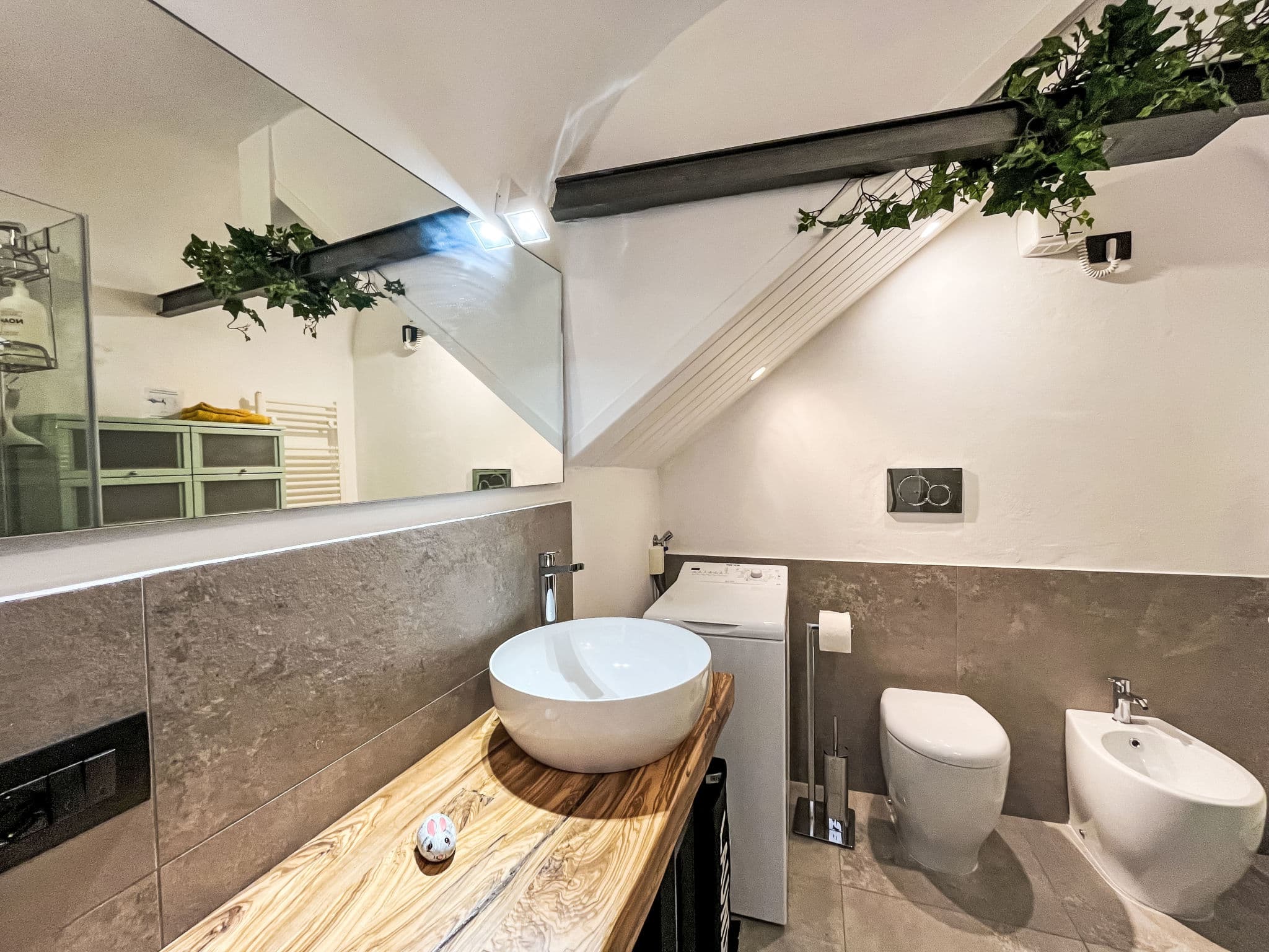 Bathroom / Wellness