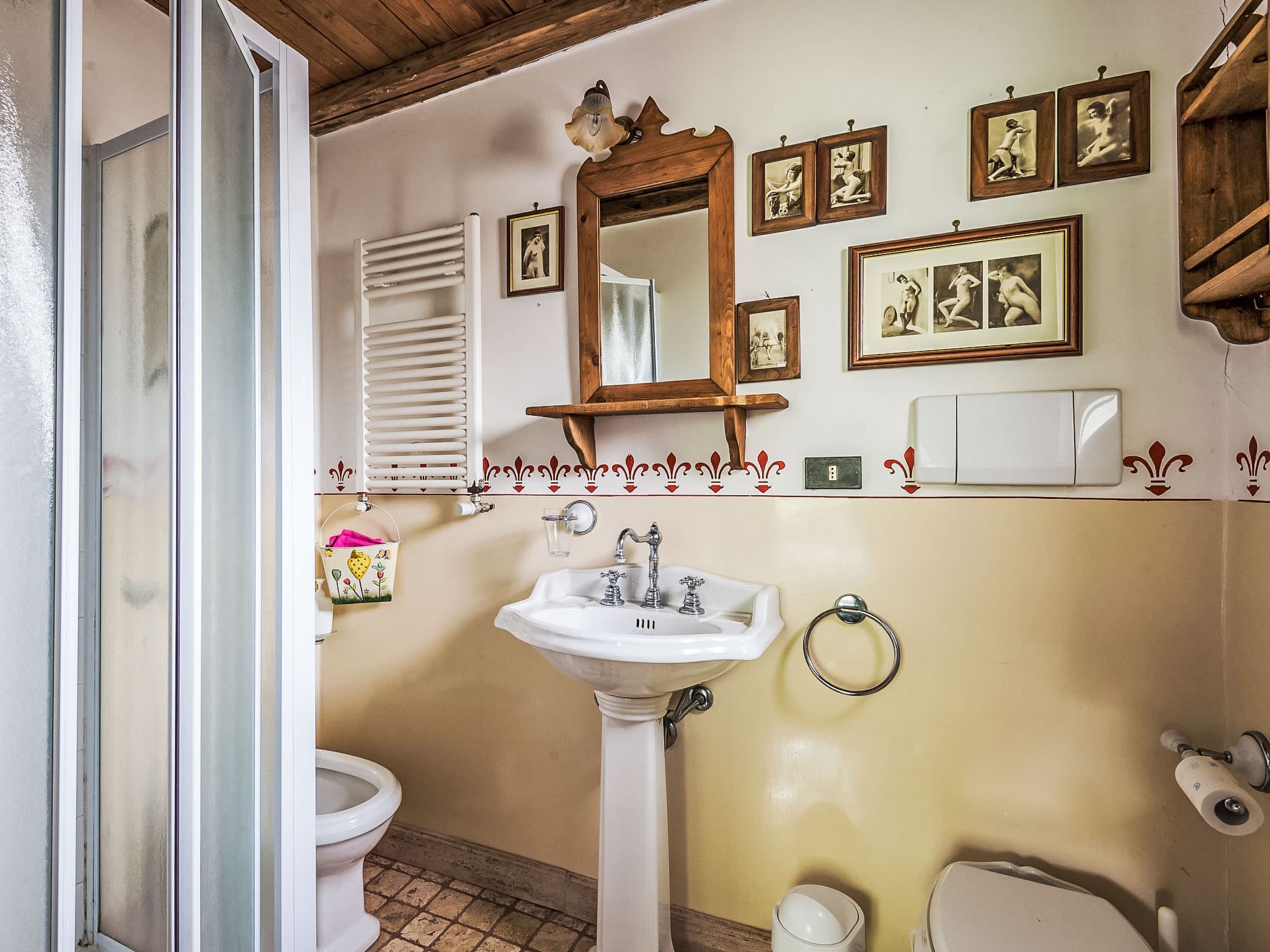 Bathroom / Wellness