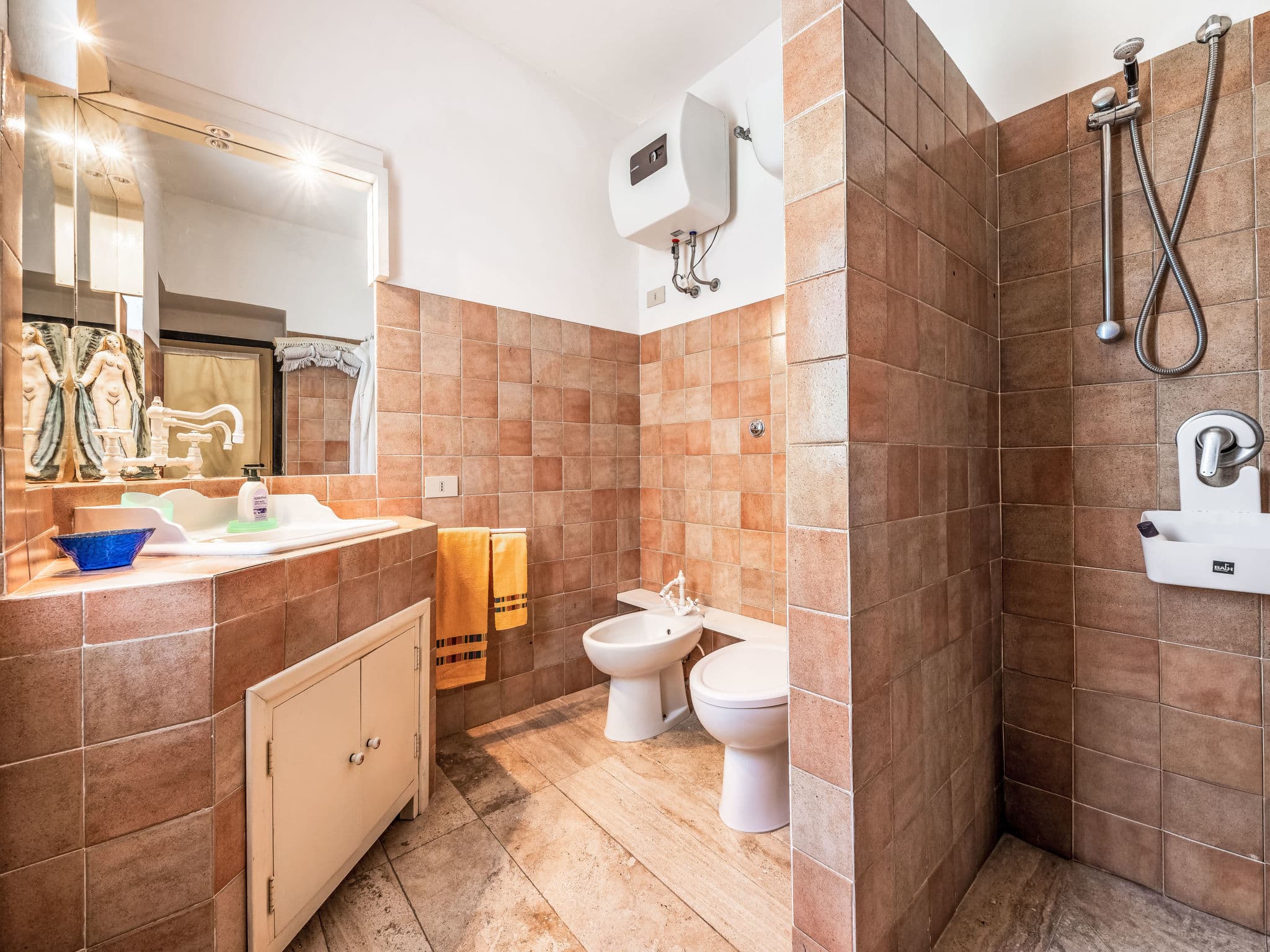 Bathroom / Wellness