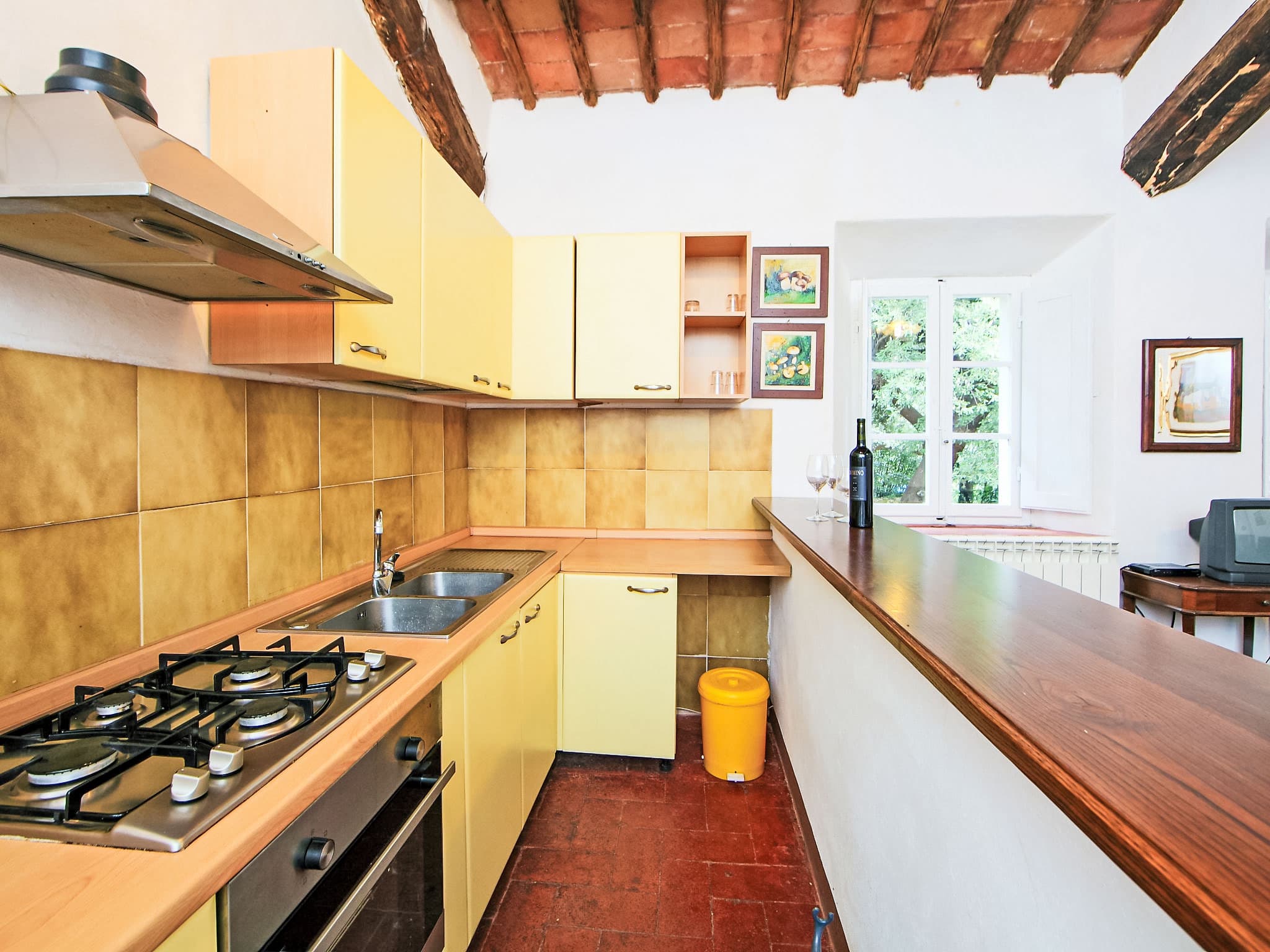Kitchen / Dining Room