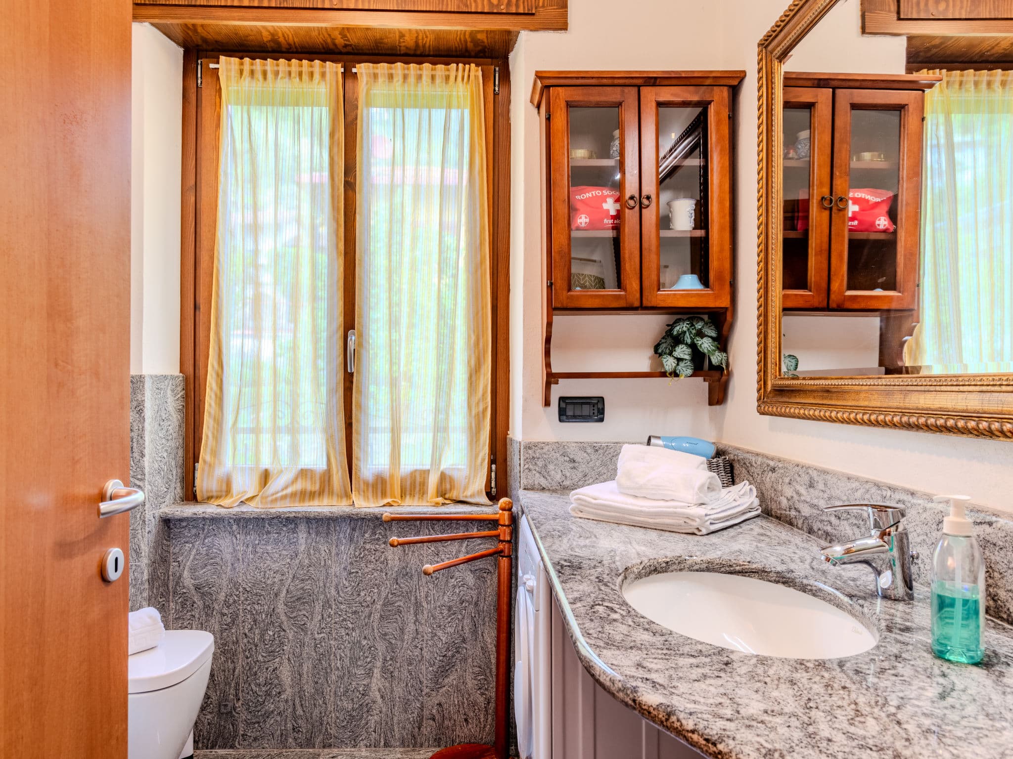 Bathroom / Wellness