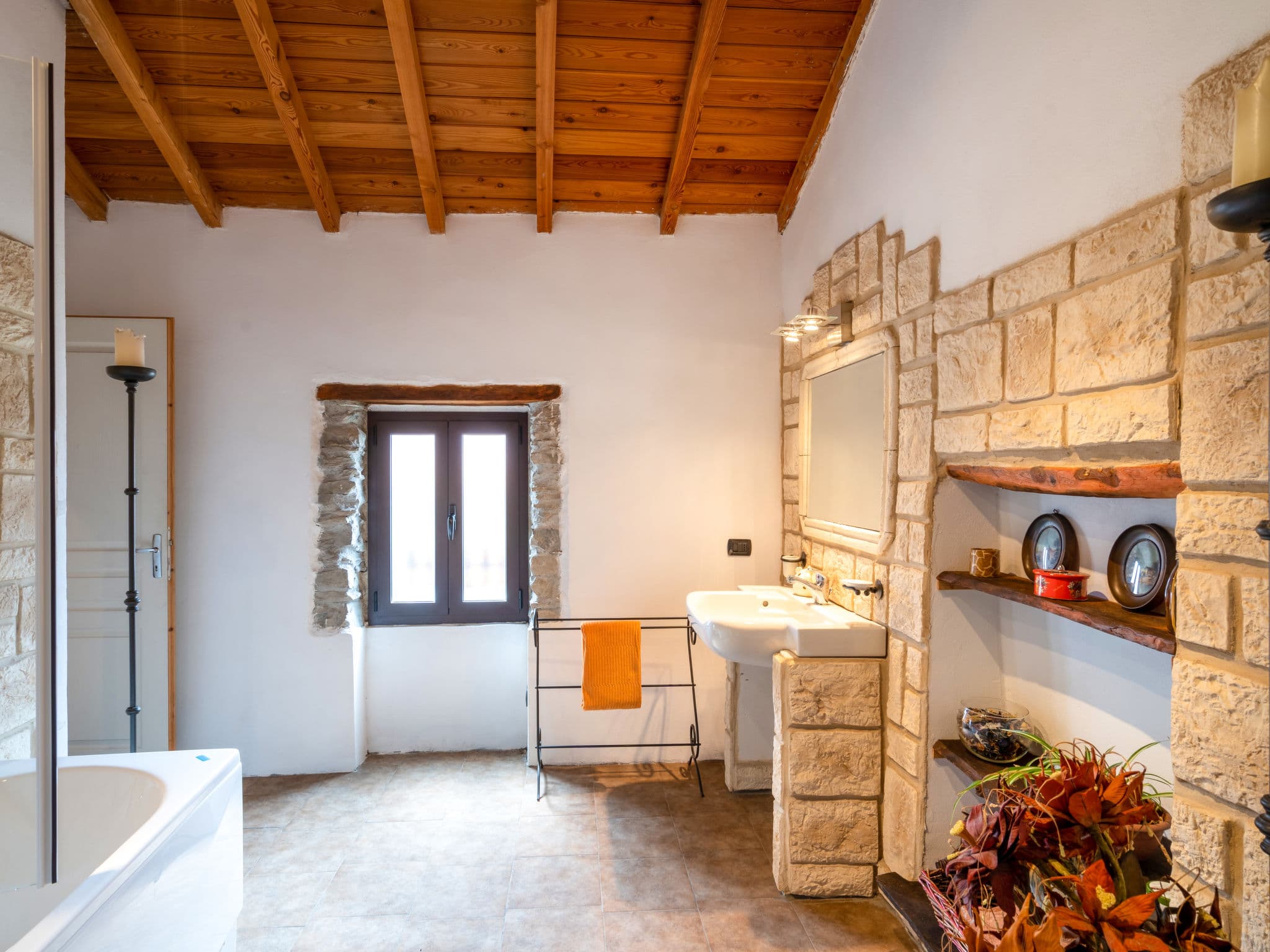 Bathroom / Wellness