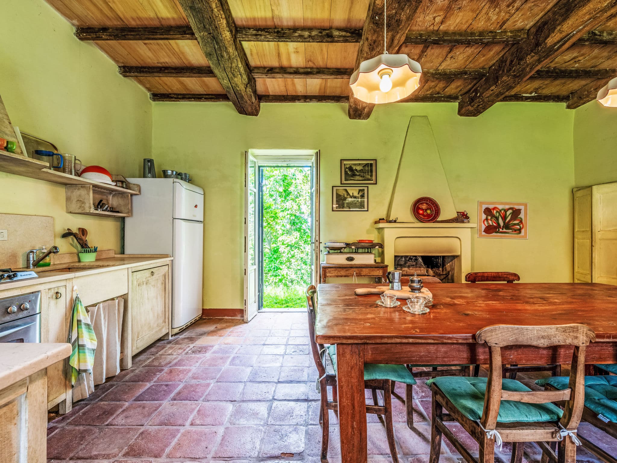 Kitchen / Dining Room