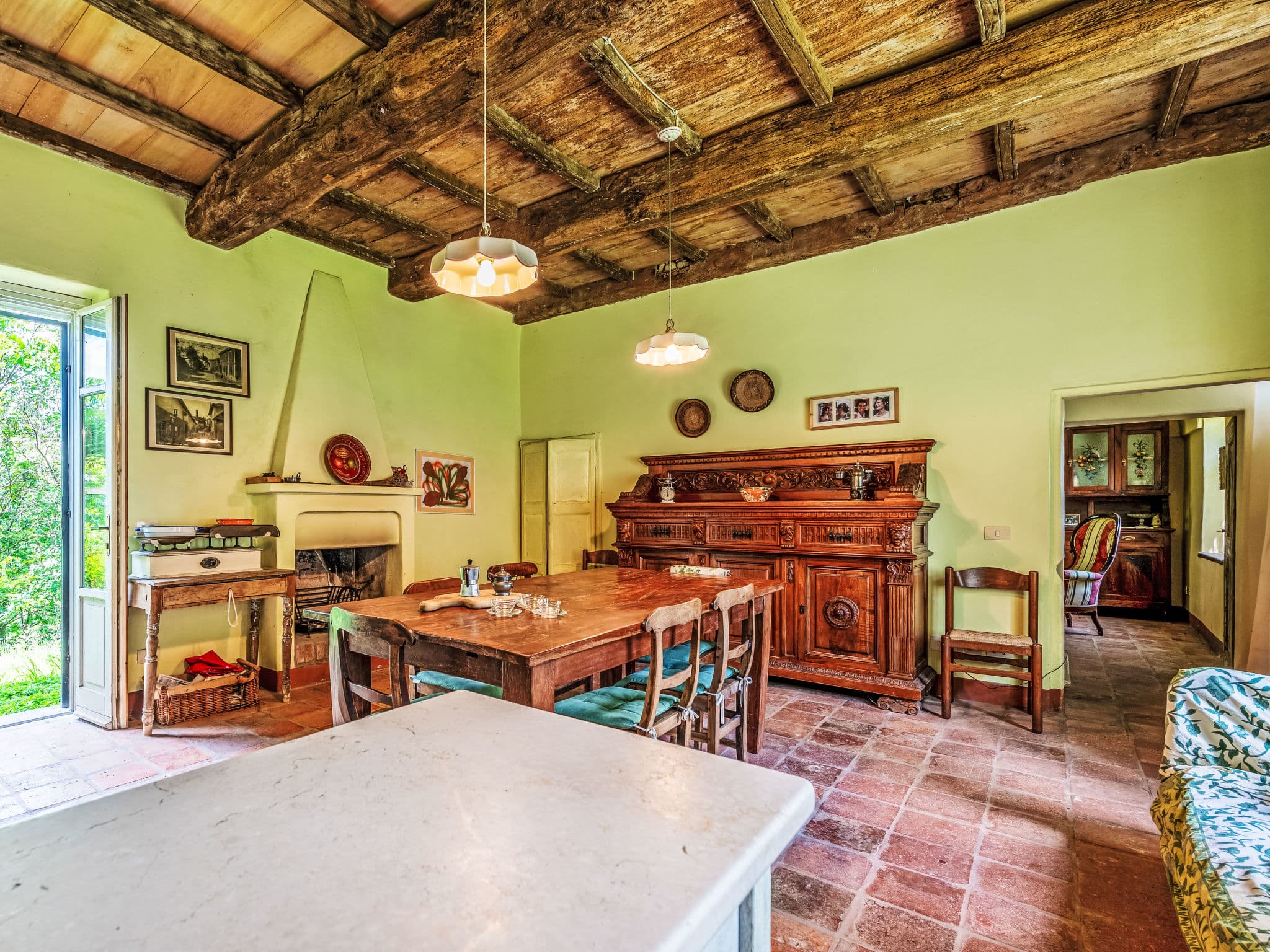Kitchen / Dining Room