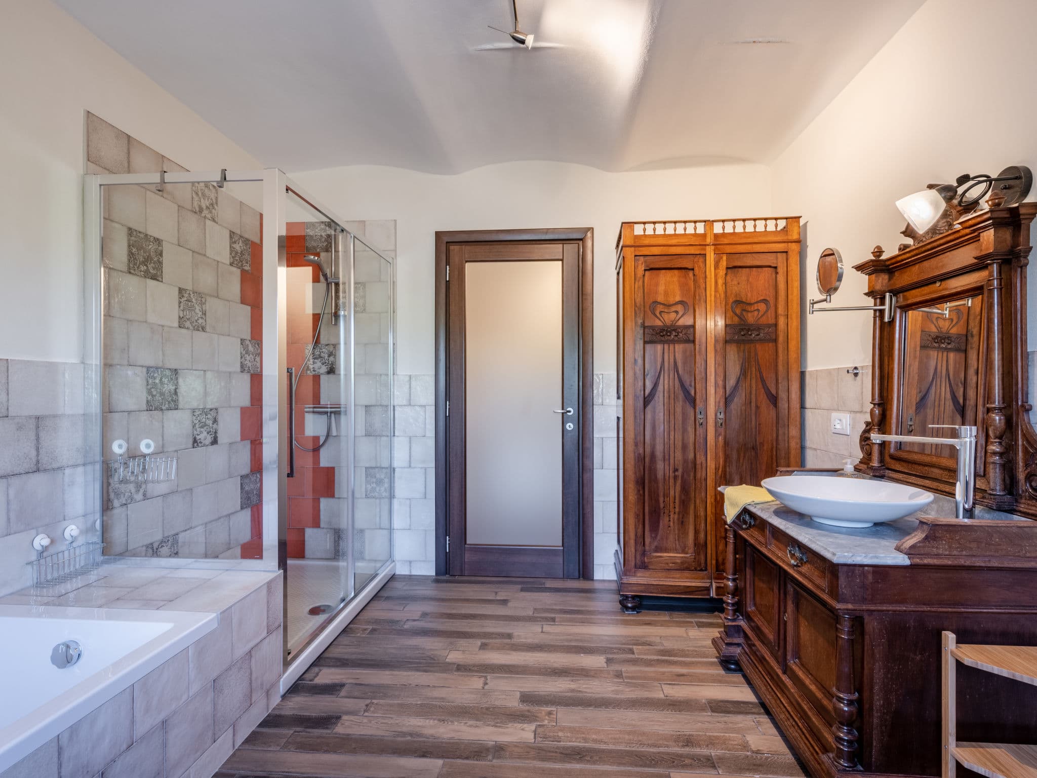 Bathroom / Wellness