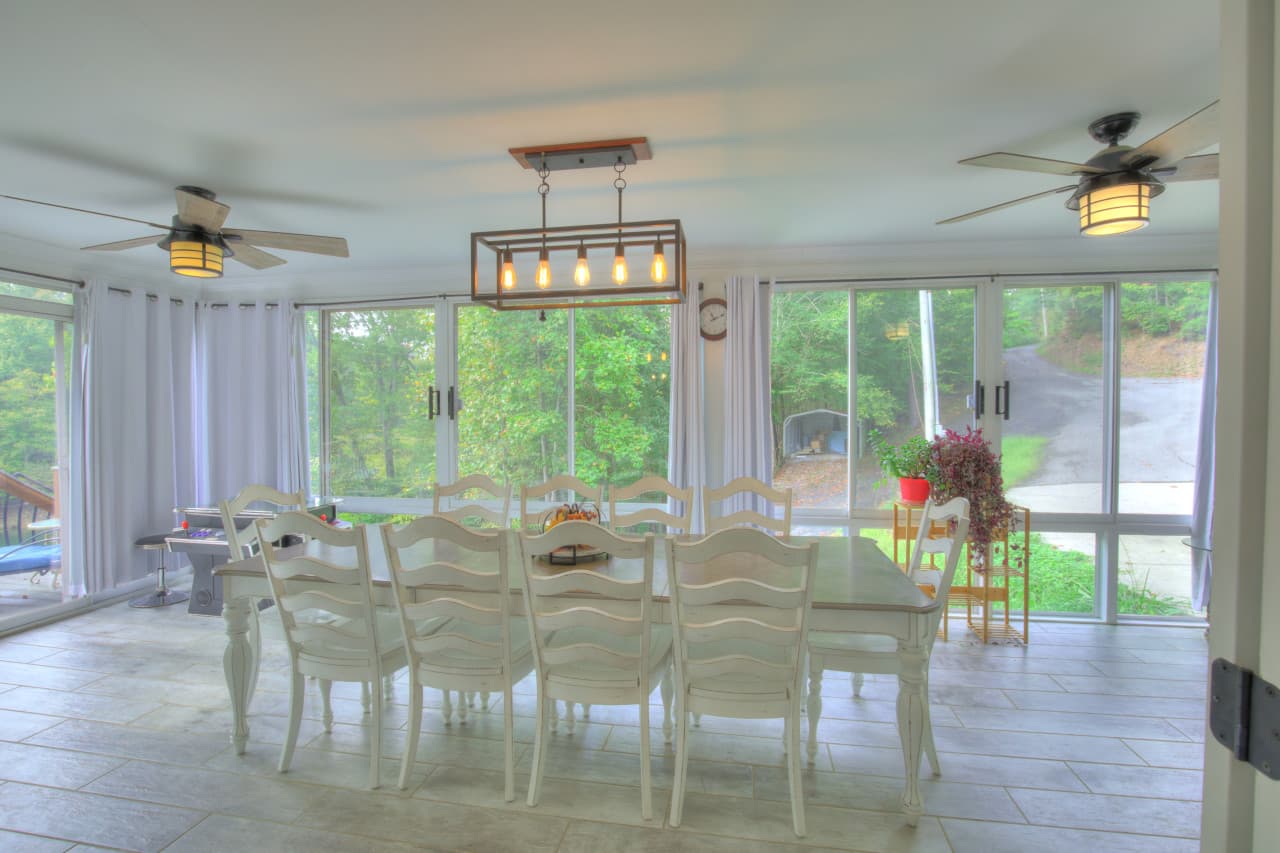 Dinning room.jpg