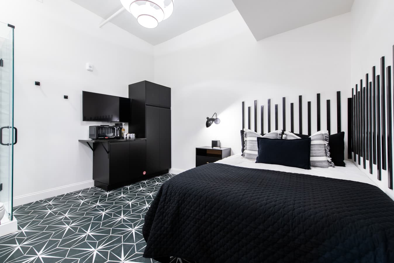 Hollyhock Suite 509: 1 bed/1 bath