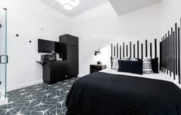 Hollyhock Suite 509: 1 bed/1 bath