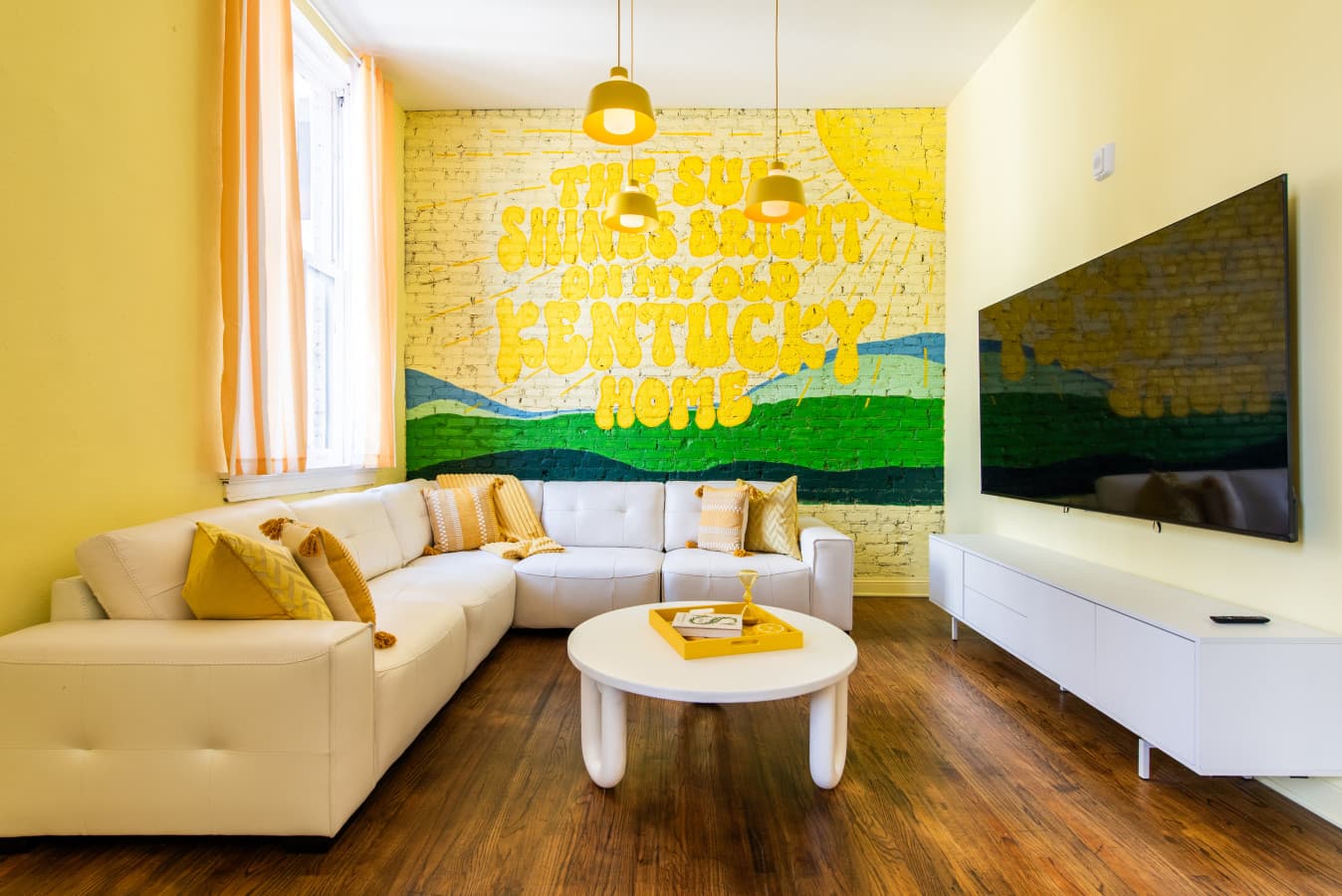 Hollyhock Suite 513: 5 beds/2 bath