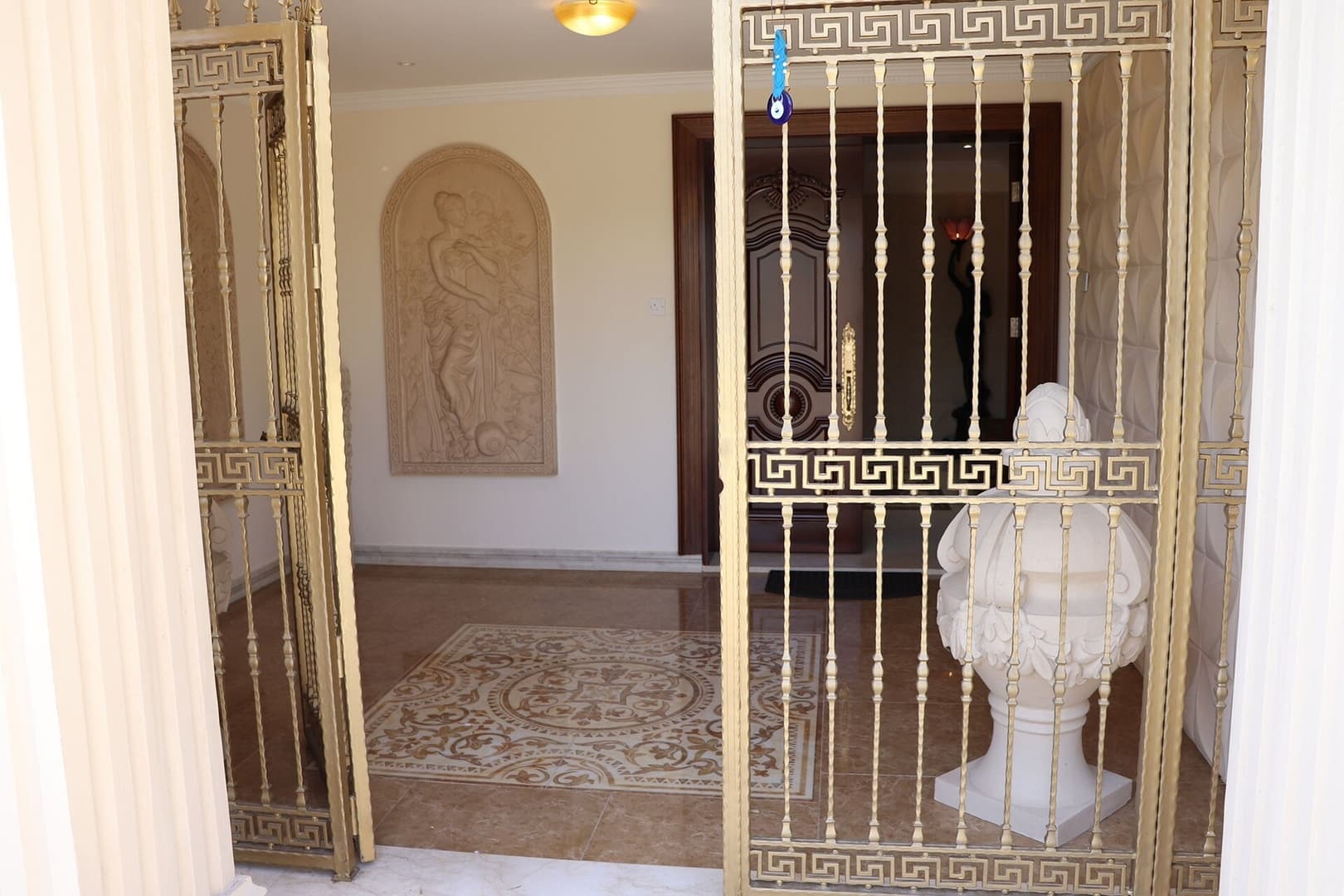Gallery Image 74