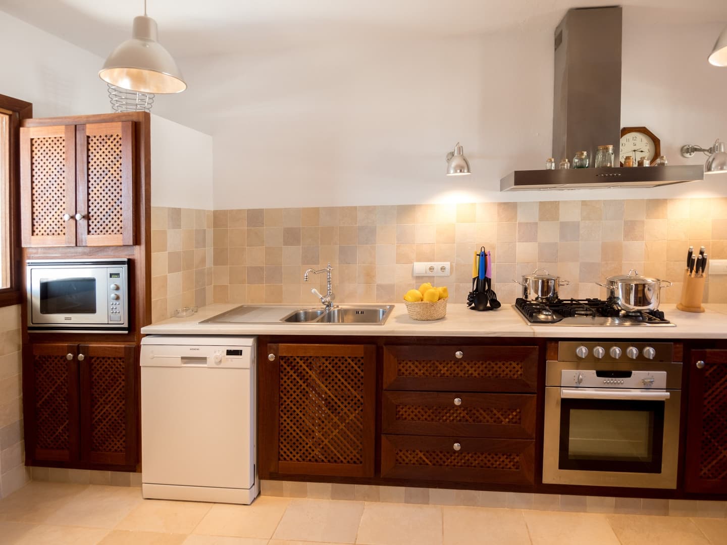 Gallery Image 13
