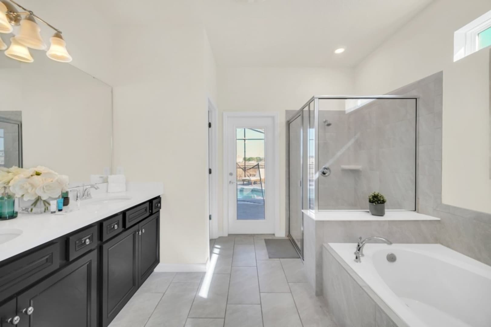 Gallery Image 1828
