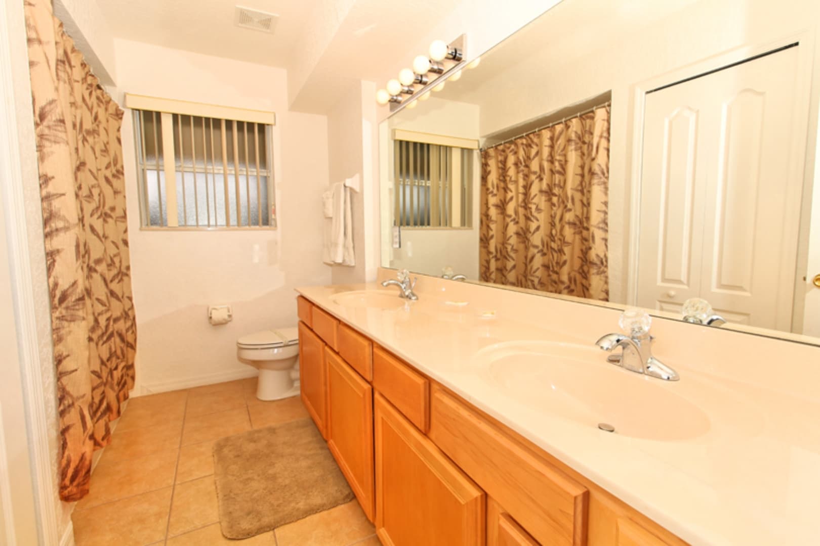 Gallery Image 924