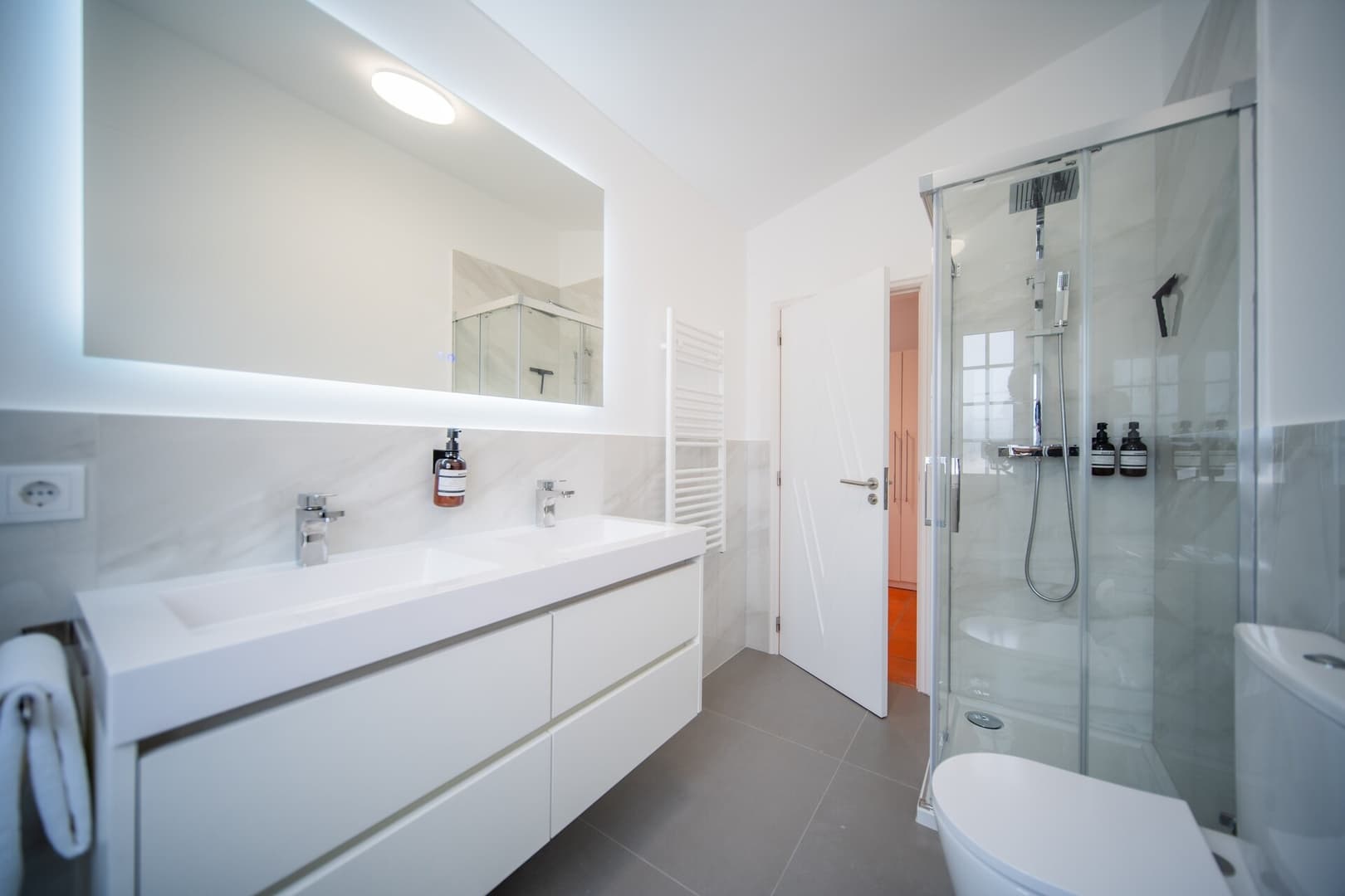 Gallery Image 25