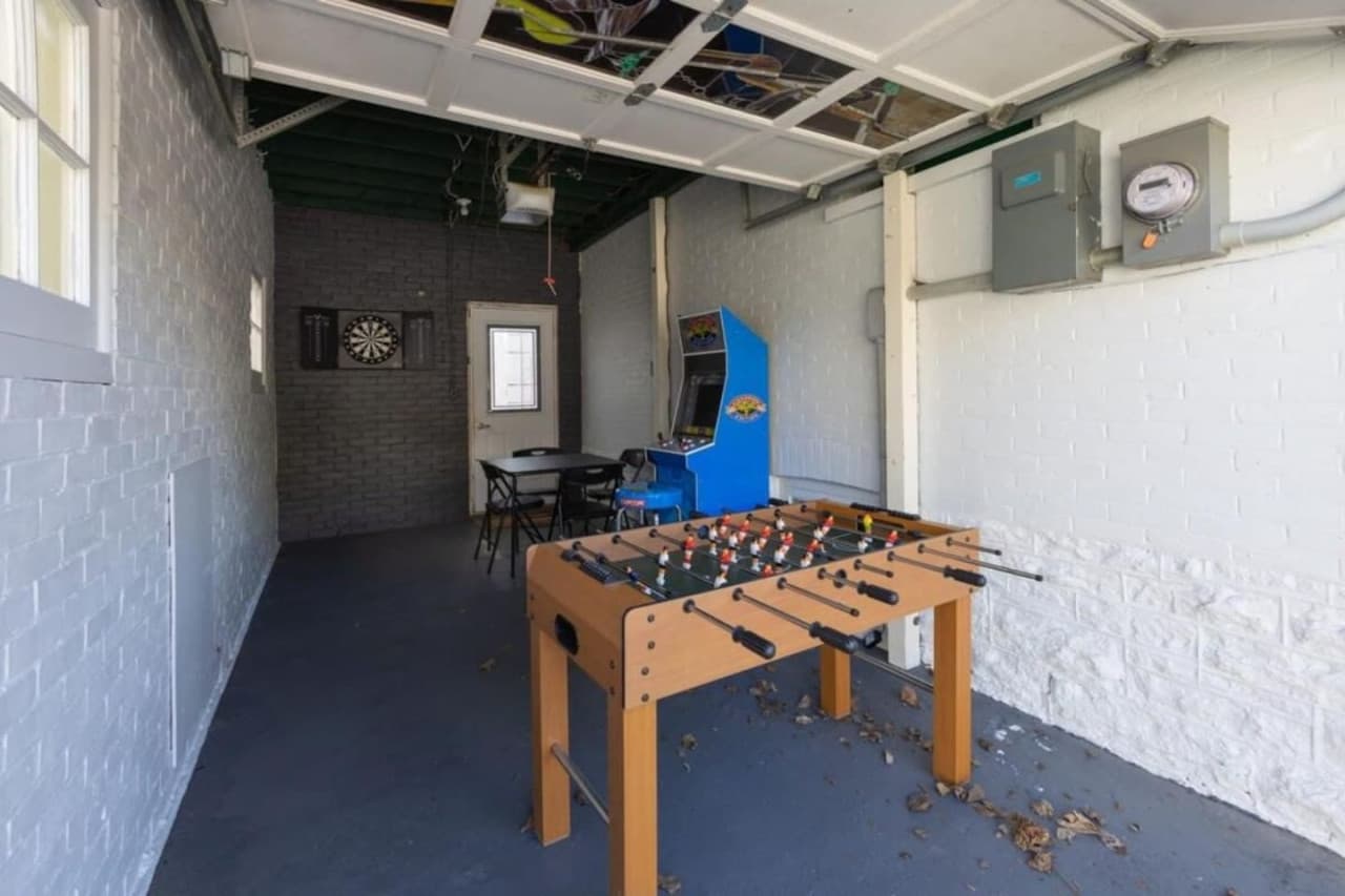 Game room in the garage.