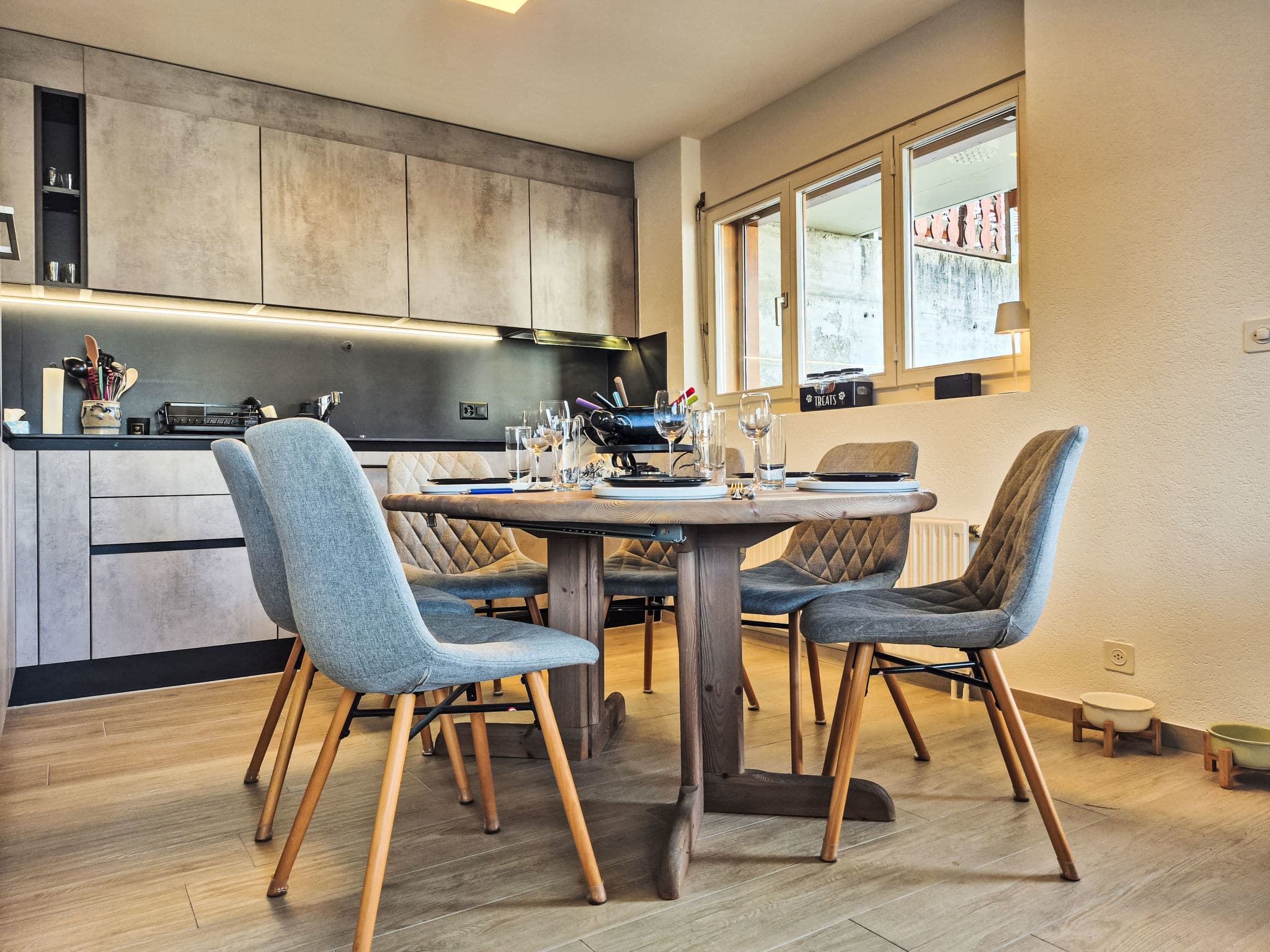 Kitchen / Dining Room