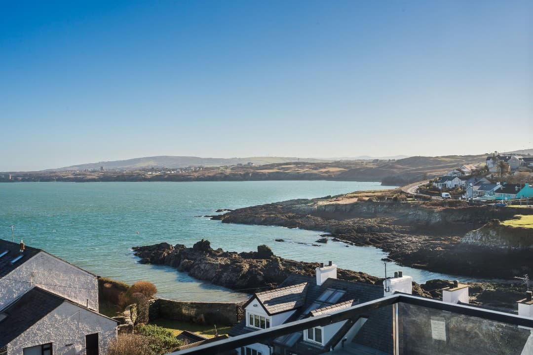 Gwel Y Mor Penthouse by Birch Stays (New Home)