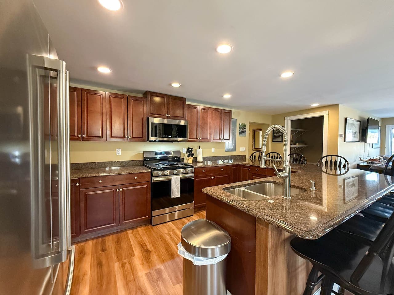 Gallery Image 15