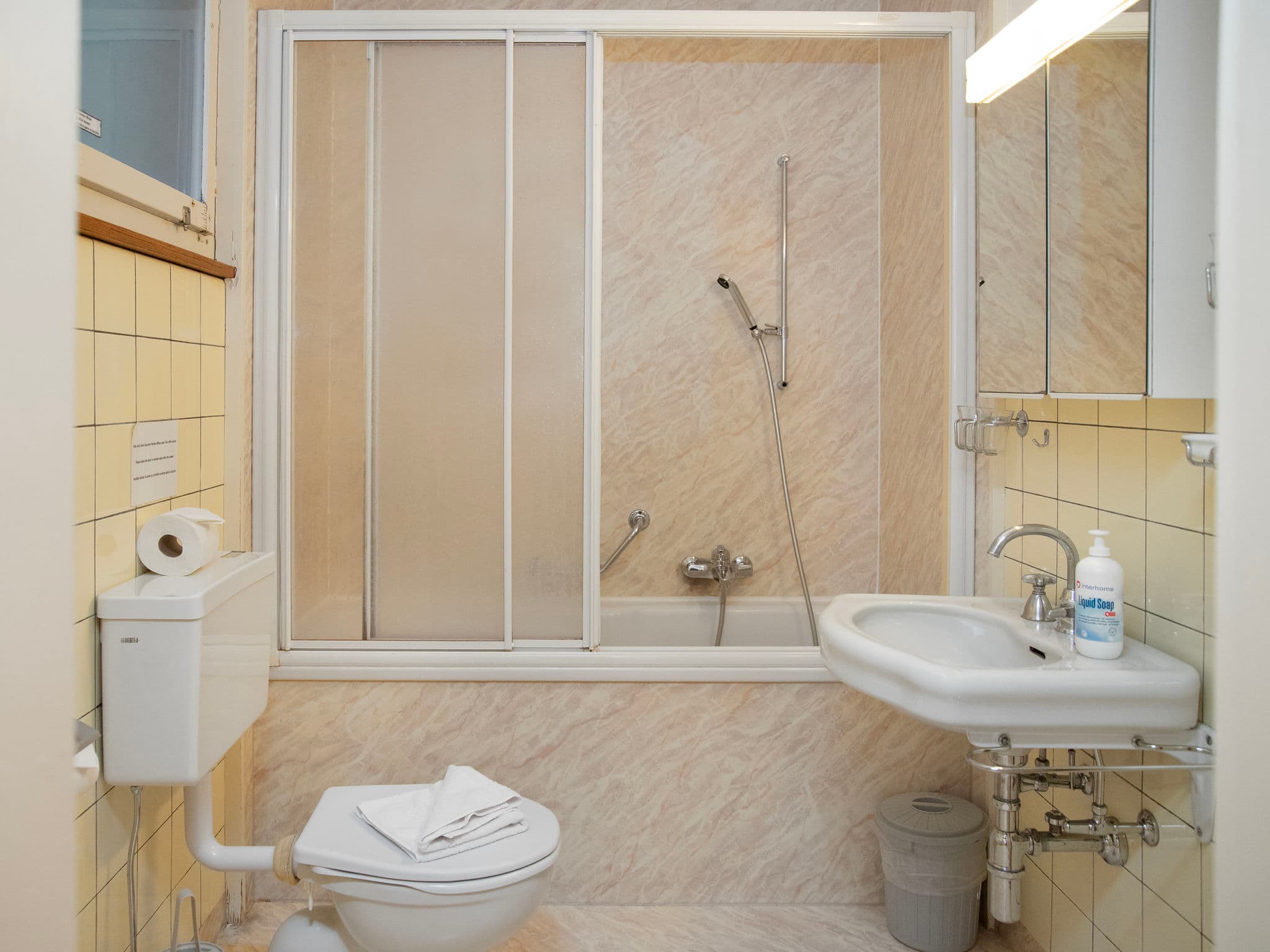 Bathroom / Wellness