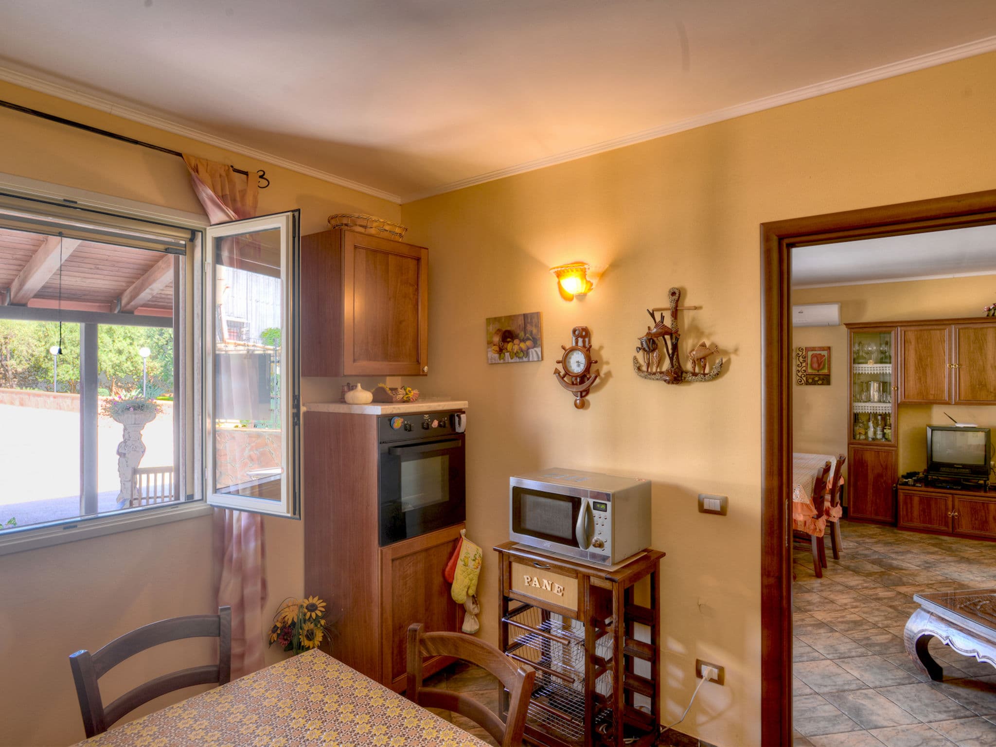 Kitchen / Dining Room