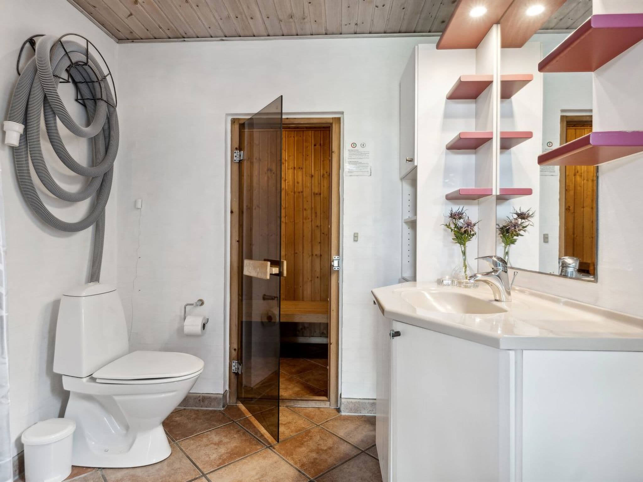 Bathroom / Wellness