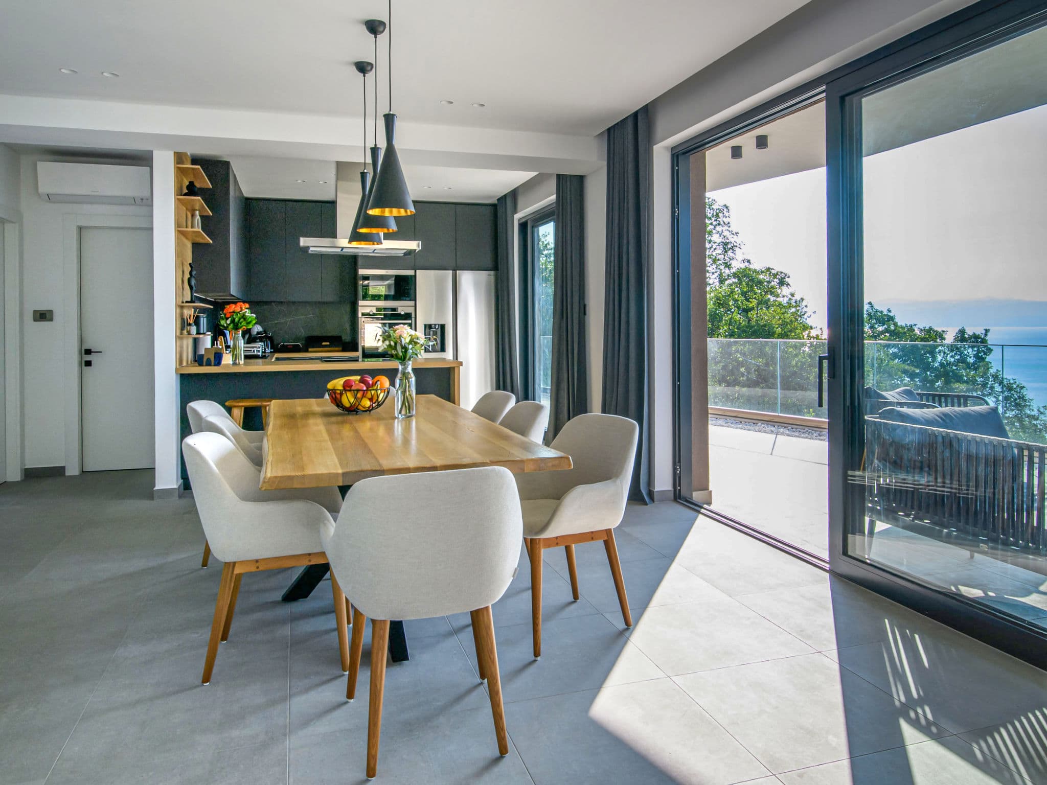 Kitchen / Dining Room