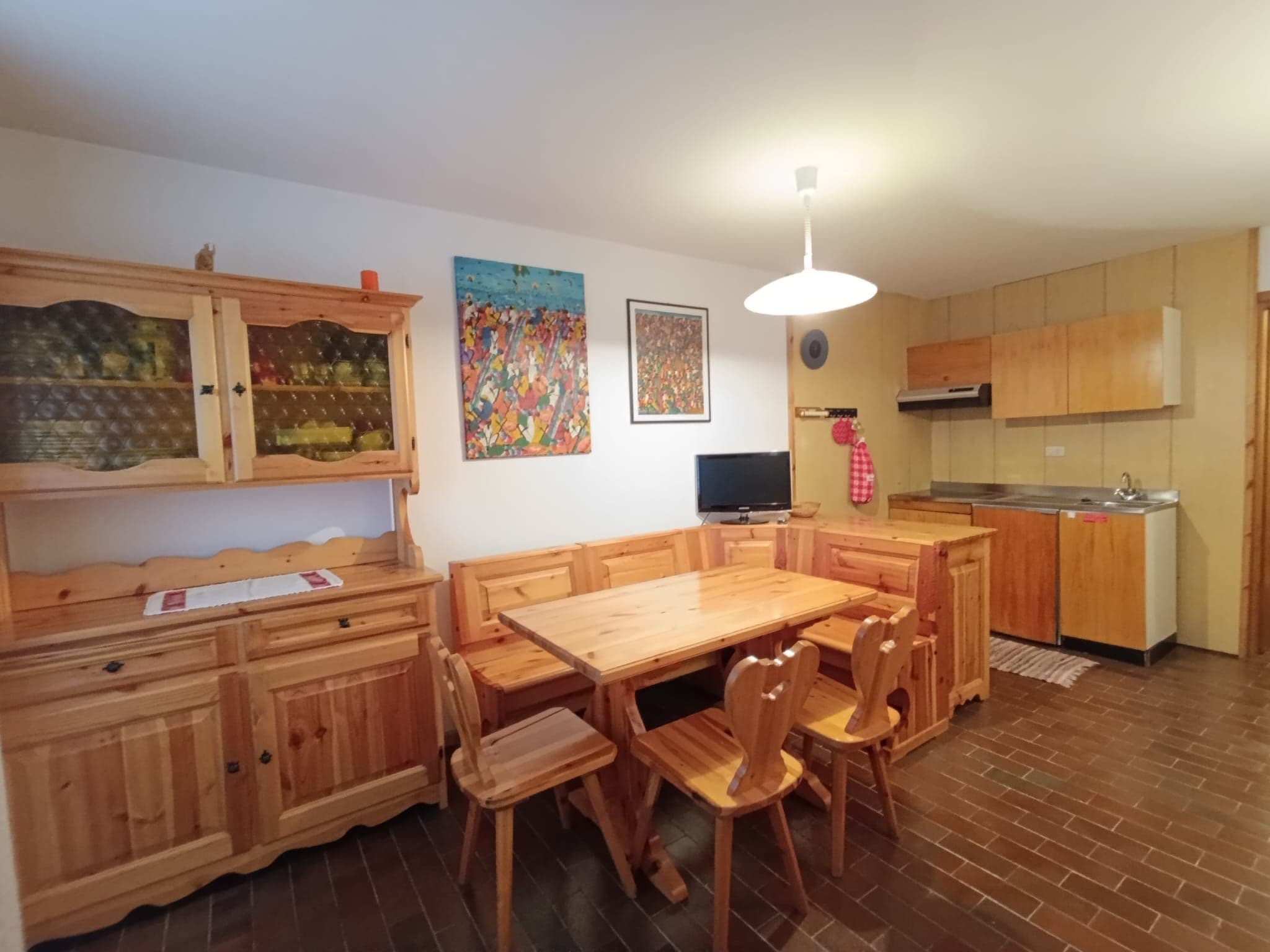 Kitchen / Dining Room