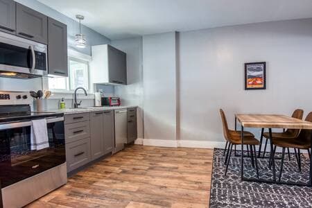 A stocked kitchen to cook at home before or after your day outside.