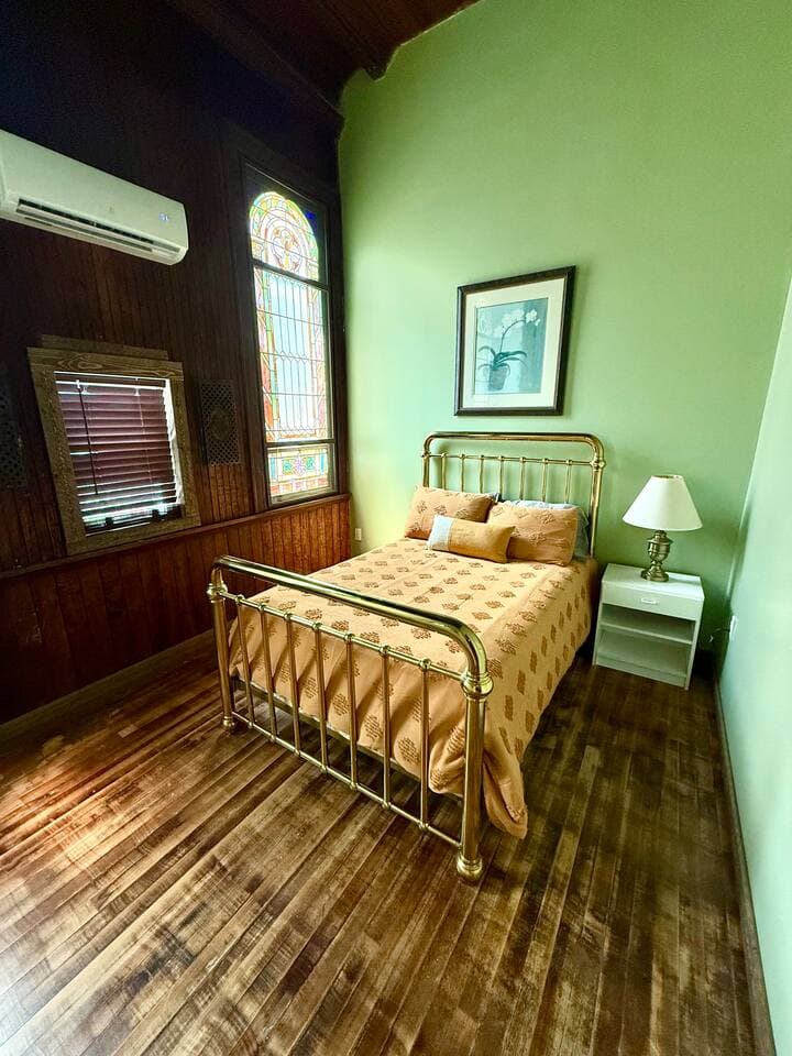 Gallery Image 4