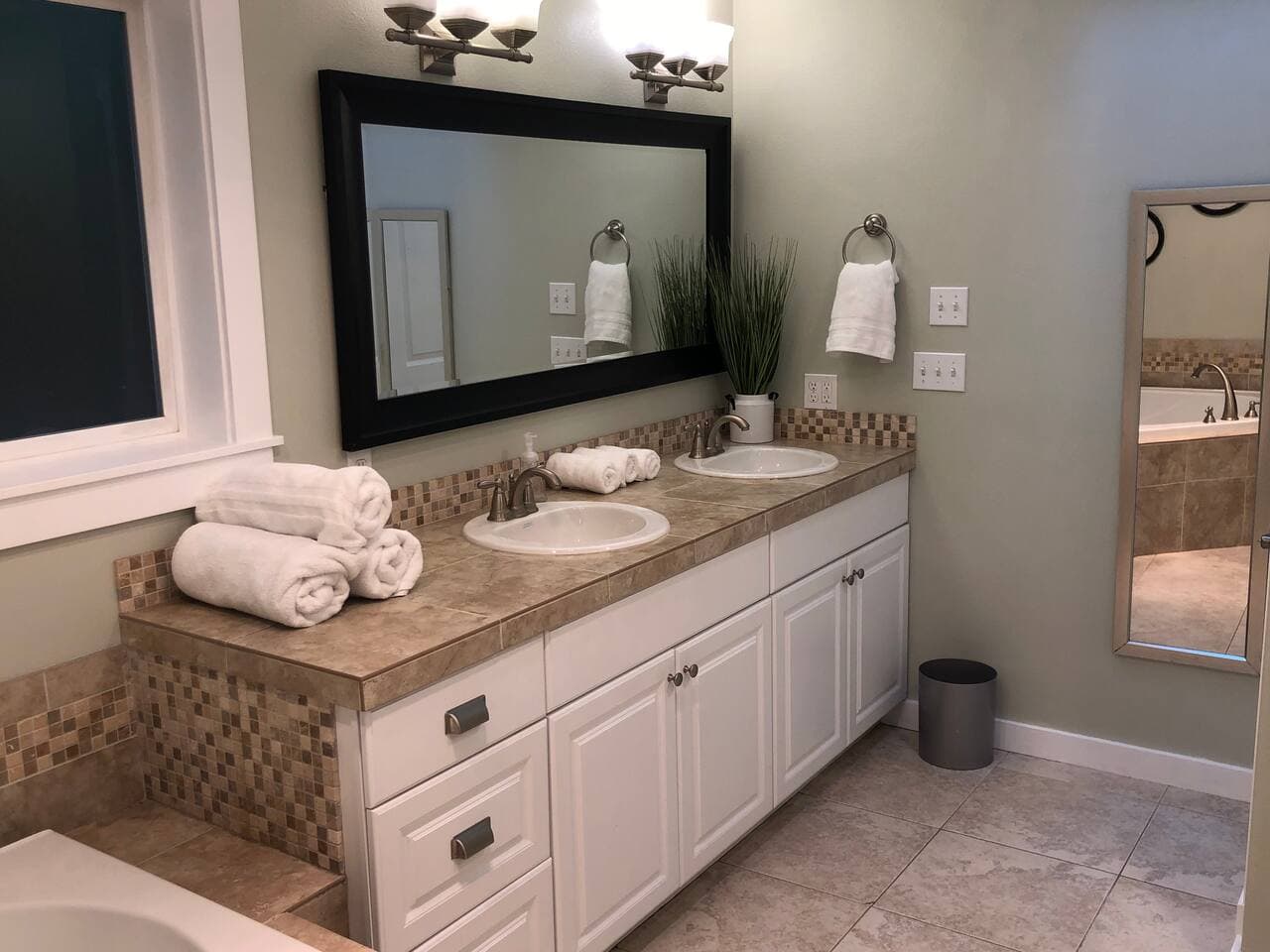 Gallery Image 18