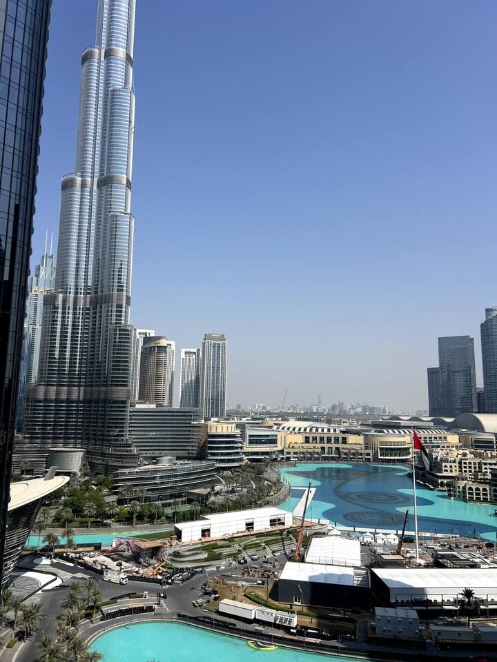 Luxury Full Burj View, Walk to Dubai Mall, Sleeps 10