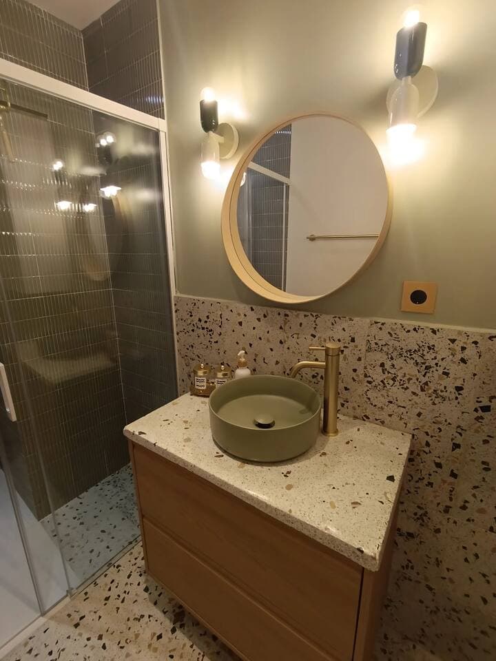 Gallery Image 62