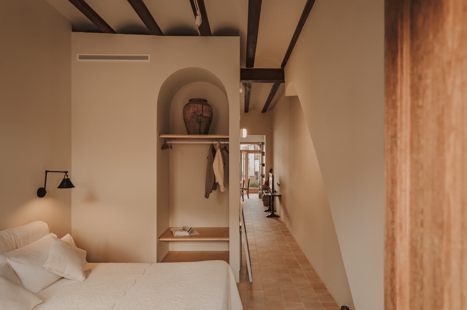 Lina - Bedroom