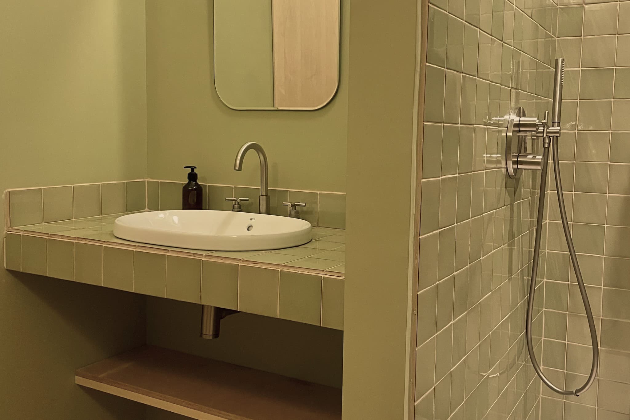 Lina - Bathroom