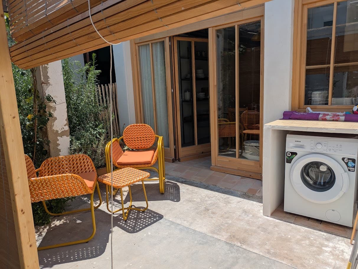 Lina - Washing machine/Terrace