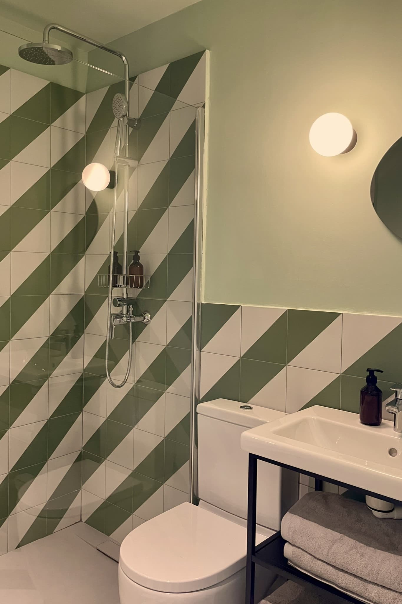 Juana - Bathroom