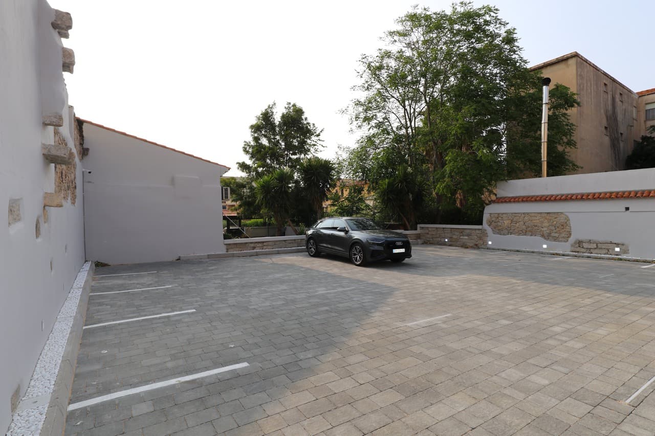 Parking via Sarssari 1