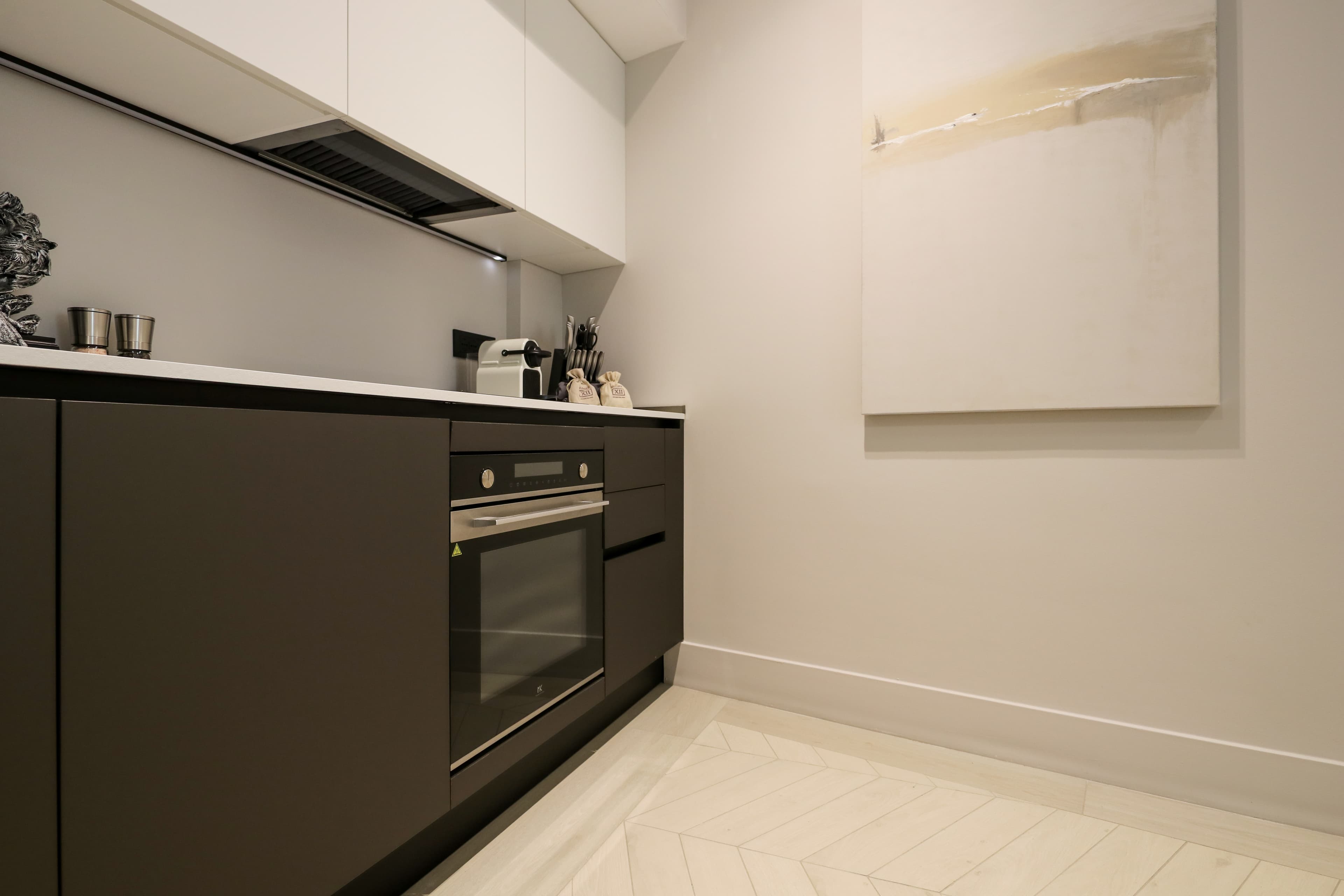 CREO-Kitchen complete with state of the art appliances