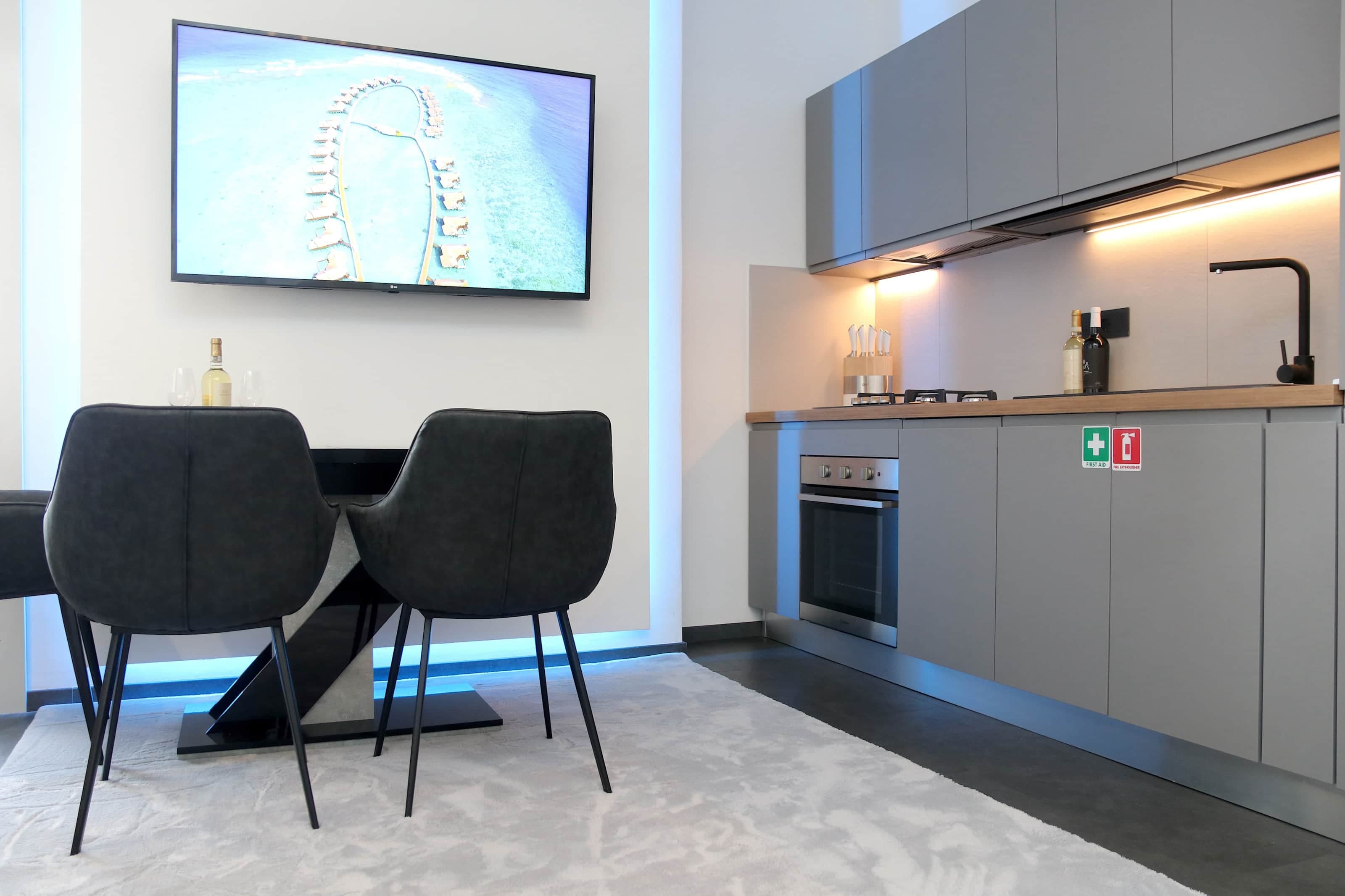Dining Area and Fully equipped Kitchen