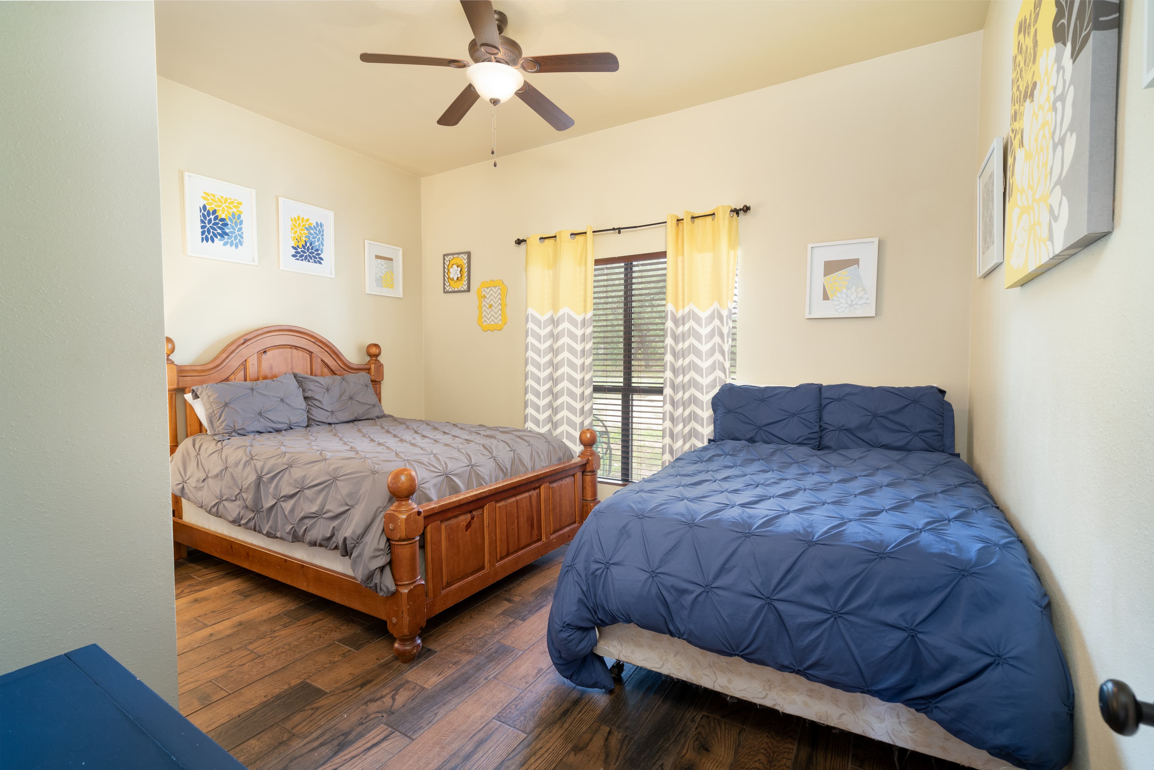 Second bedroom with Queen and Double bed