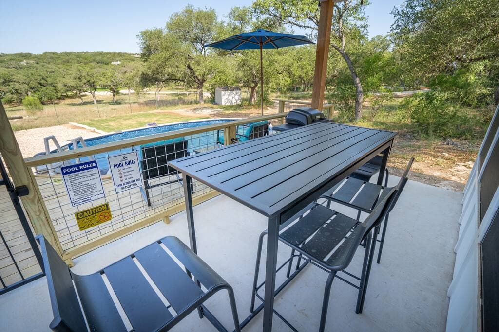 Outdoor patio with gas grill