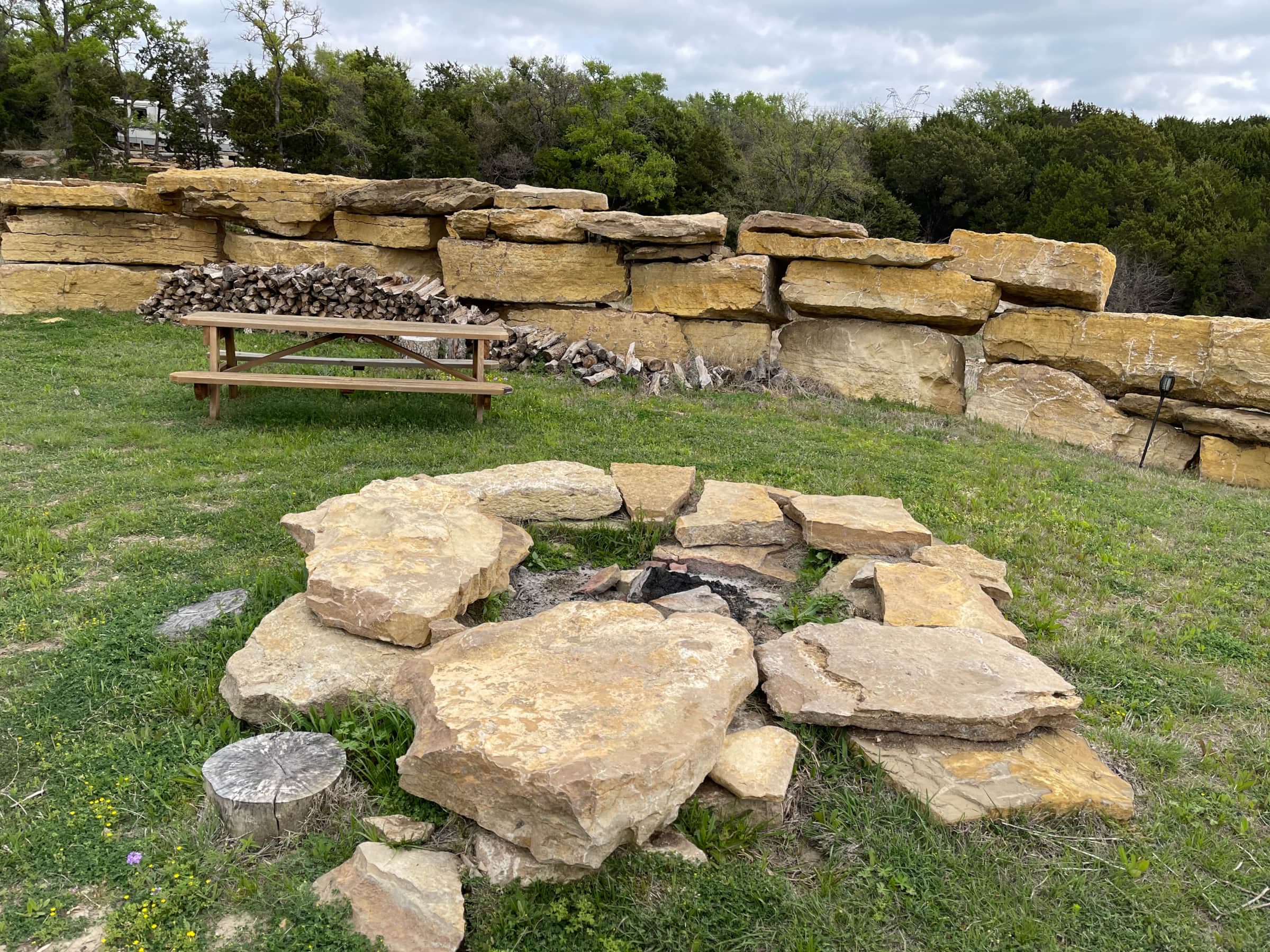 Lake Godstone Top of Dam Main Fire Pit